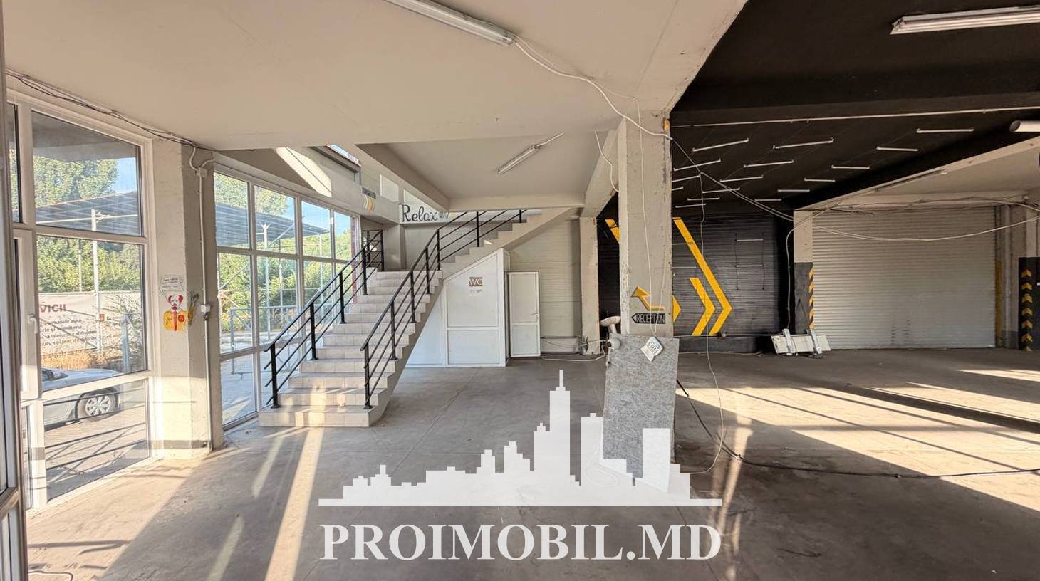 https://images.proimobil.md/8C8AKqjdzDBQ8wgzhG3SqoY46KiSRNUVBoUdA0hFYfQ/watermark:0.75:so:0:30:0.39/resize:fill:1460:816:1/gravity:ce/bG9jYWw6Ly8vZXN0YXRlL2xyLzRiMzJlYzc4LTYxMDEtNDc2Yy05ZGRlLTk0OTA3YzYyZWI1Yy5qcGVn