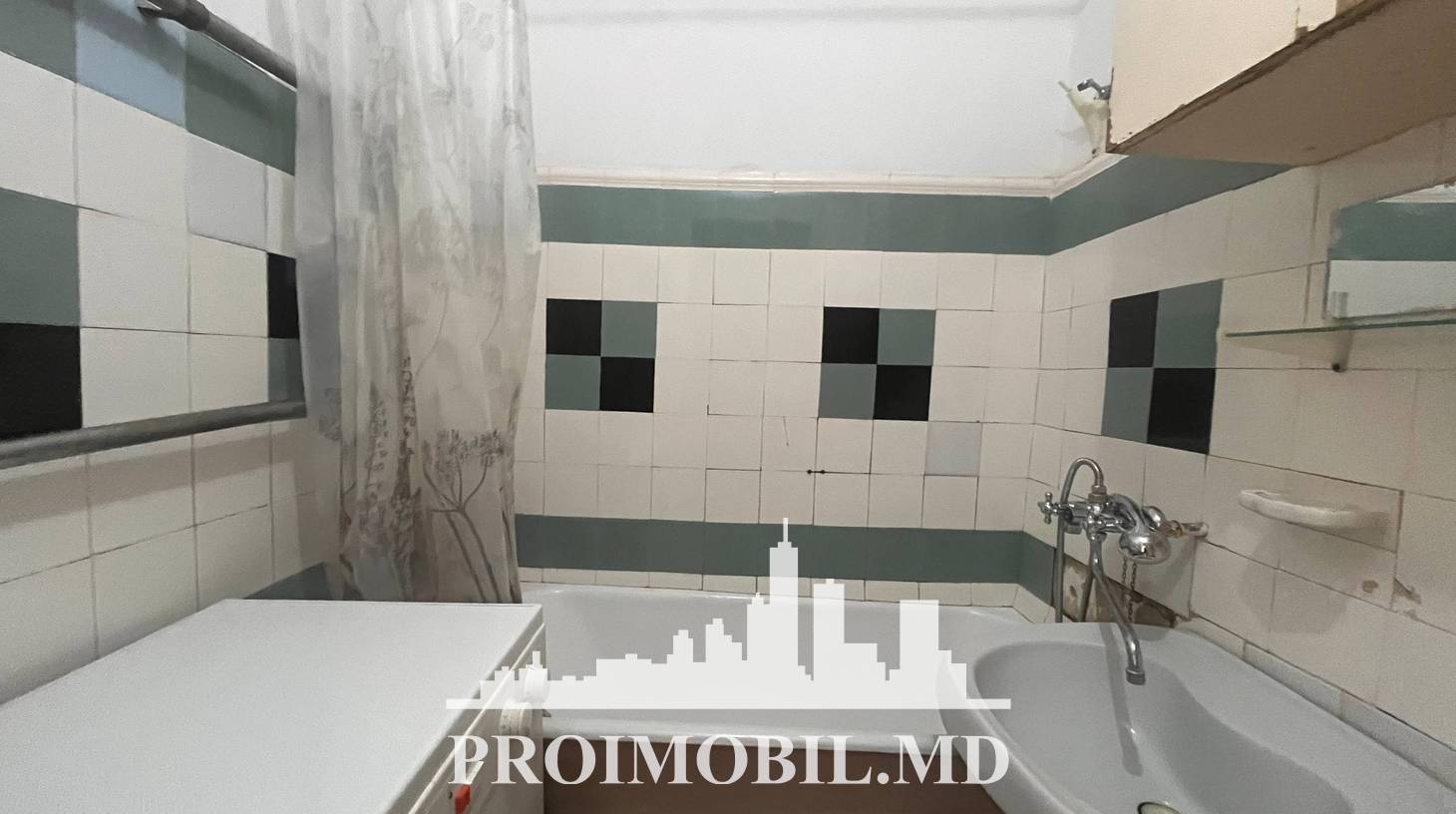 https://images.proimobil.md/8C_ASOuIn2N162pz8dNavlY28NWOM58D0HUvDtkUC4c/watermark:0.75:so:0:30:0.39/resize:fill:1460:816:1/gravity:ce/bG9jYWw6Ly8vZXN0YXRlL2xyLzBmMWY2ODc0LWY4OTktNDBhOS04MDU0LTFkYzA0ZmQ5ODI4OC5qcGVn