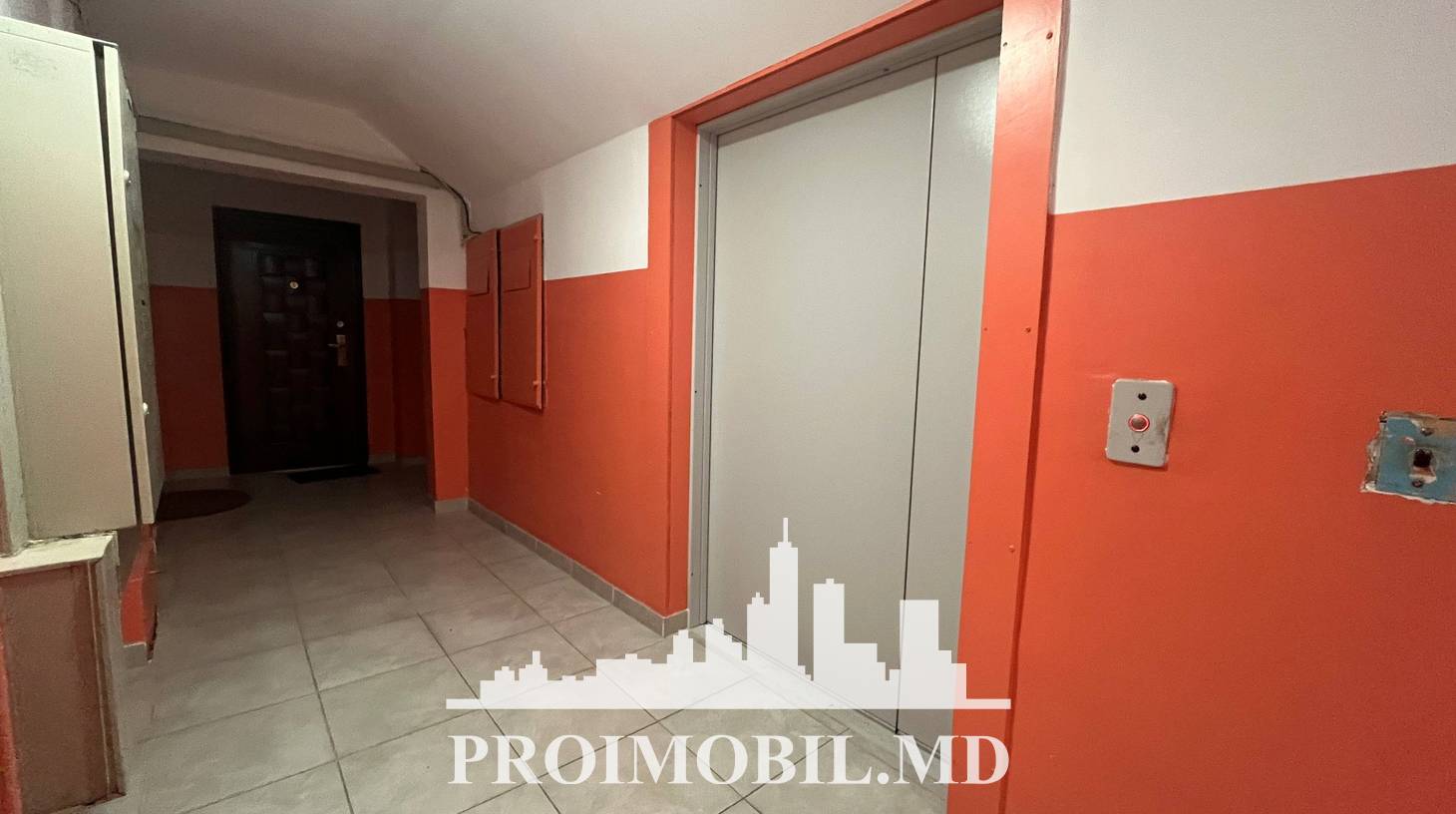 https://images.proimobil.md/8Fs2mlI6UXLJjz6KkTnTIQp5BPaOaZC2ZbScimMAMtQ/watermark:0.75:so:0:30:0.39/resize:fill:1460:816:1/gravity:ce/bG9jYWw6Ly8vZXN0YXRlL2xyL2E3MzFlY2Q4LTY4ZGUtNGE3Mi04YWU3LWNhNWQ1Mjk3NTdmMi5qcGVn