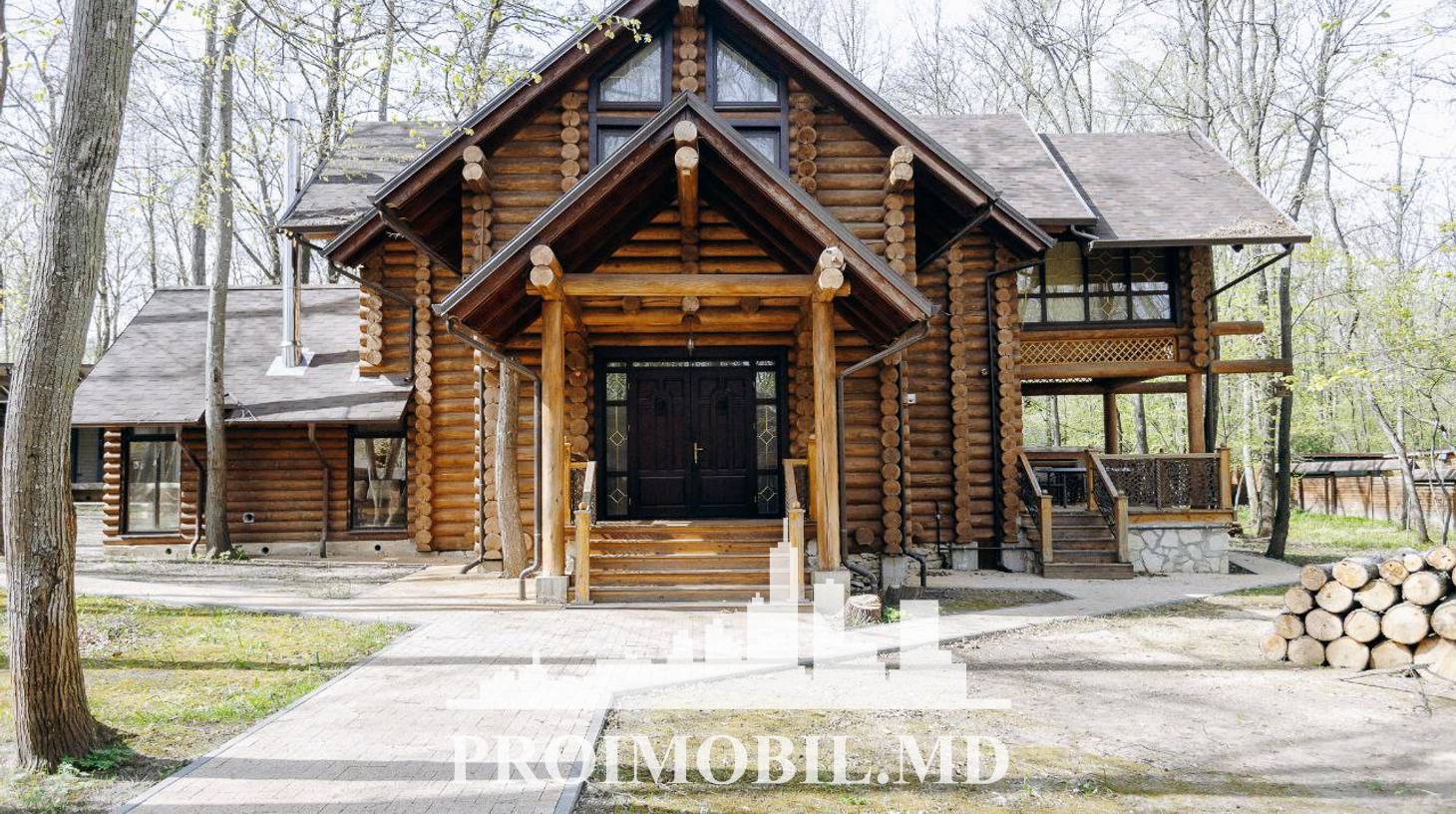 https://images.proimobil.md/8H1u91VOvTaEWRifR98AWveRsMTnpTlA53ZjVC8gbnQ/watermark:0.75:so:0:30:0.39/resize:fill:1460:816:1/gravity:ce/bG9jYWw6Ly8vZXN0YXRlL2xyLzcwMGM4ODMxLWE1ZWQtNDg3OS1hMDM5LWE5YzNmM2FkNTJkZS5qcGVn