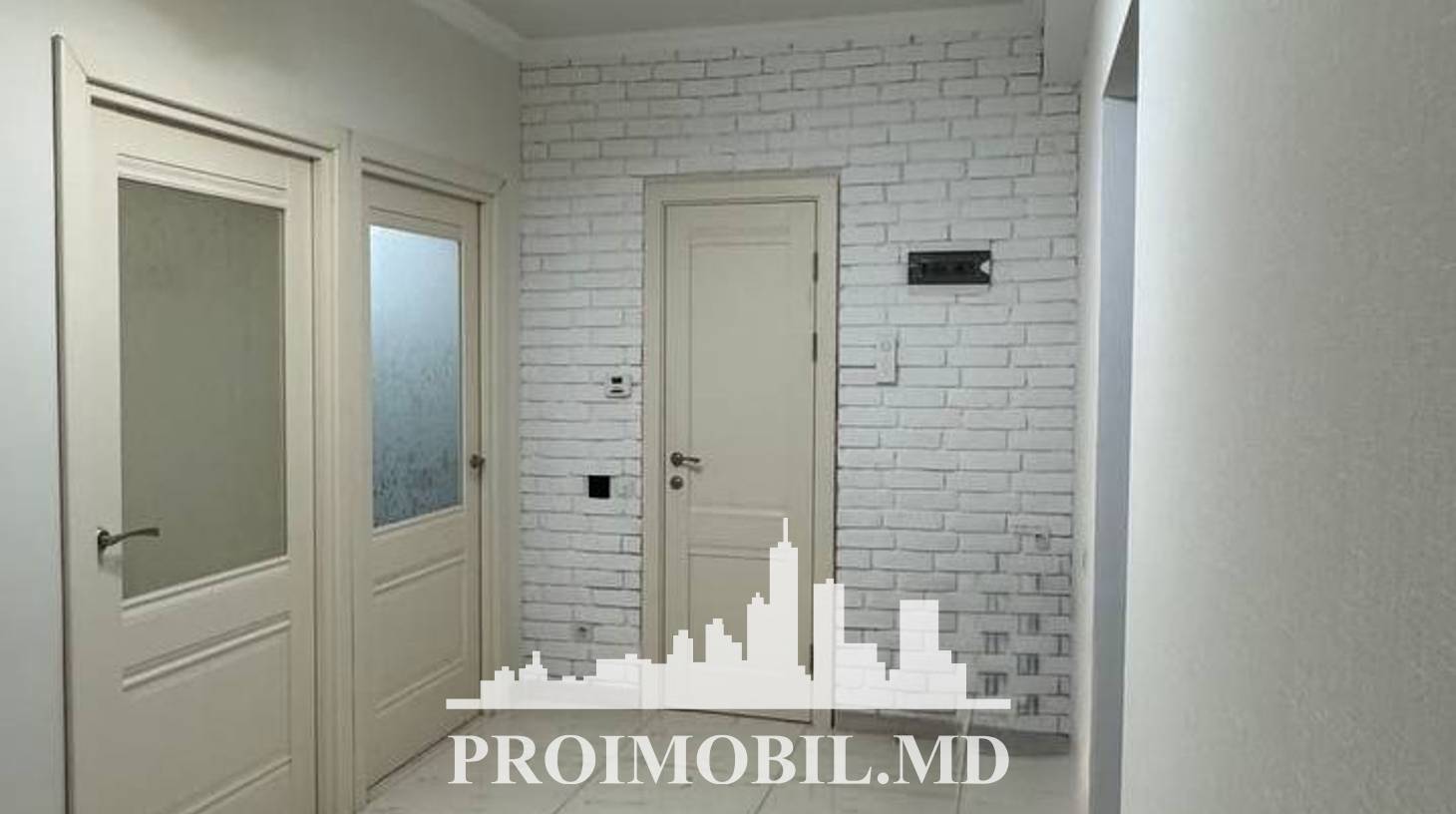https://images.proimobil.md/8IFD7Wu993q7C_MYPW2Agvm6cT0t8x8fGWqWqwwBhkE/watermark:0.75:so:0:30:0.39/resize:fill:1460:816:1/gravity:ce/bG9jYWw6Ly8vZXN0YXRlL2xyLzM5NmU2M2QxLWY3MTUtNDQyNy1iMjdlLWFiODdmNmJhZWIxYi5qcGVn