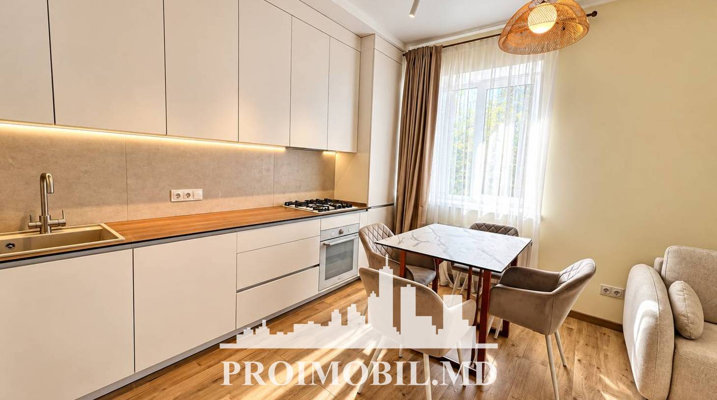 https://images.proimobil.md/8IZOa_xP7mQaBpn5AHXFFfDD9-jAg6tfuP1OVUkiCZ0/watermark:0.75:so:0:30:0.39/resize:fill:1460:816:1/gravity:ce/bG9jYWw6Ly8vZXN0YXRlL2xyL2QyNjQ0NDA1LTA3OTAtNDhlZi1hMjkxLWJkZjA5ZjQ1MzdmZC5qcGVn