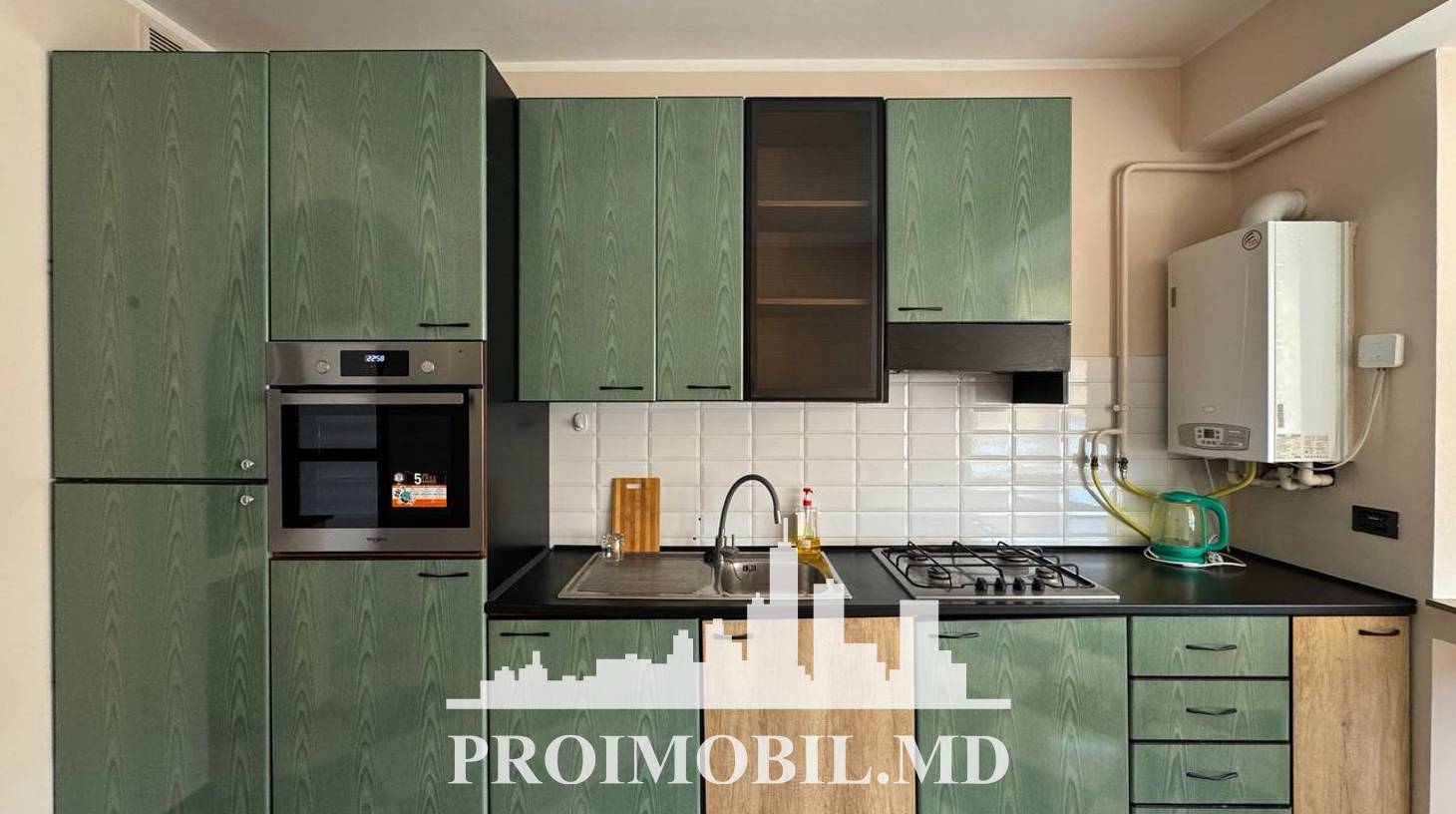 https://images.proimobil.md/8NFYLP1pASevtDHhbL87XQ3f6miFOWZOi6jAqDWxwiQ/watermark:0.75:so:0:30:0.39/resize:fill:1460:816:1/gravity:ce/bG9jYWw6Ly8vZXN0YXRlL2xyLzBlNGQ4ZTc2LWUxOTItNDk1NS1hMTZkLTBmOWE4NjUxNmRjYS5qcGVn