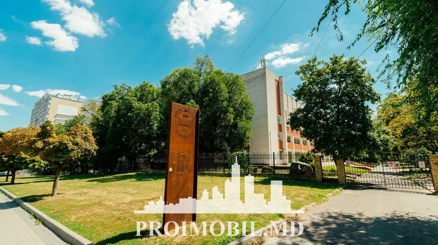 https://images.proimobil.md/8Nak2a9VdUhHrOFo3au7j47x9EOq4hXrQmuLVMQ-IKI/watermark:0.75:so:0:30:0.39/resize:fill:1460:816:1/gravity:ce/bG9jYWw6Ly8vZXN0YXRlL2xyLzk2OTVjMzY5LWM1OTMtNGYzYy04OGNlLWRmMzk2ODUwZTA4Ni5qcGVn