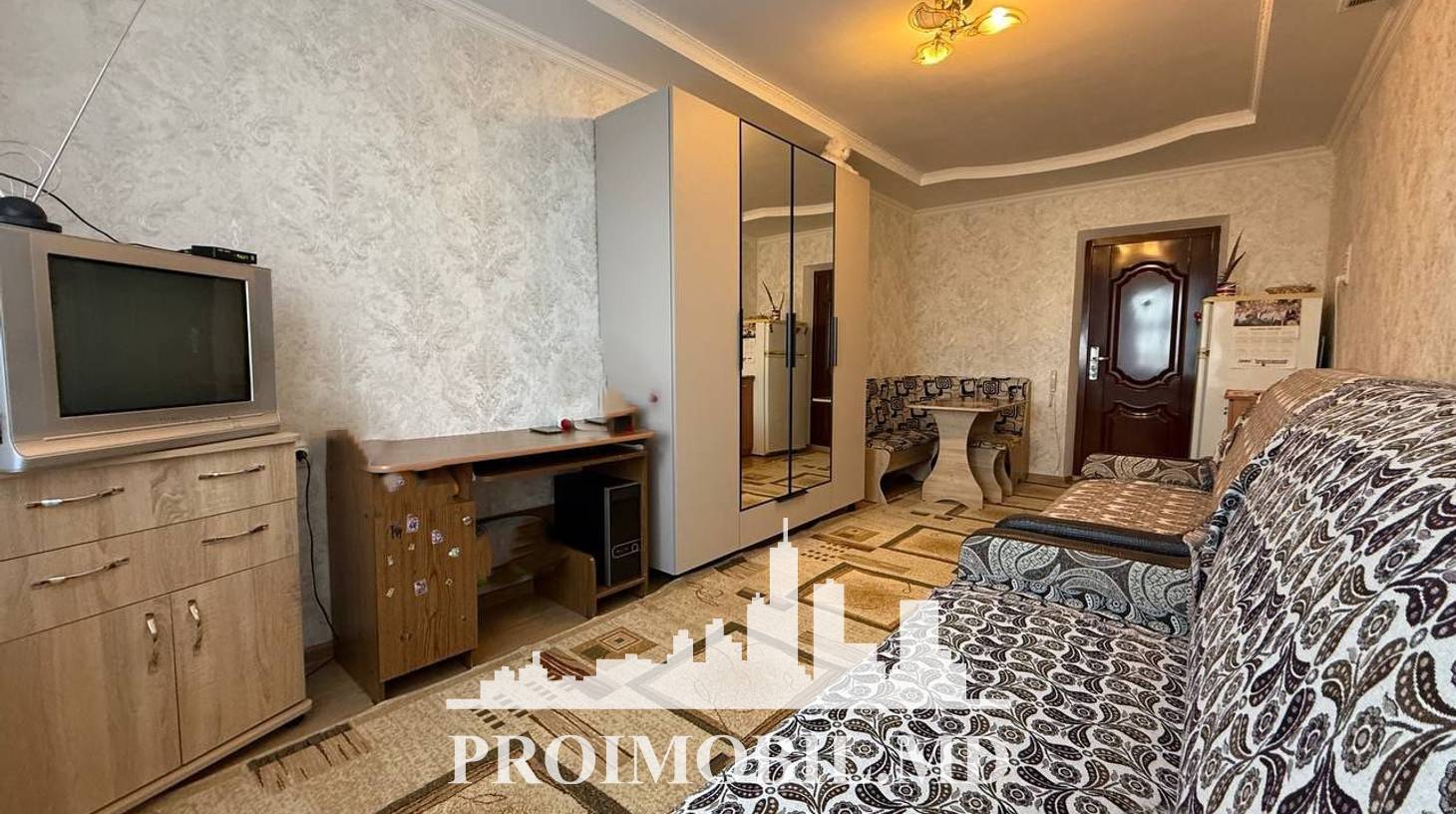 https://images.proimobil.md/8P3gZKAQiXB93XuXRKBAuLVDZ2dKB7JrOaM3BFBUyuM/watermark:0.75:so:0:30:0.39/resize:fill:1460:816:1/gravity:ce/bG9jYWw6Ly8vZXN0YXRlL2xyL2NmYjBiZGQ4LThlNTAtNDUzNC05MDllLWJiN2ViNThhYmNlNS5qcGVn