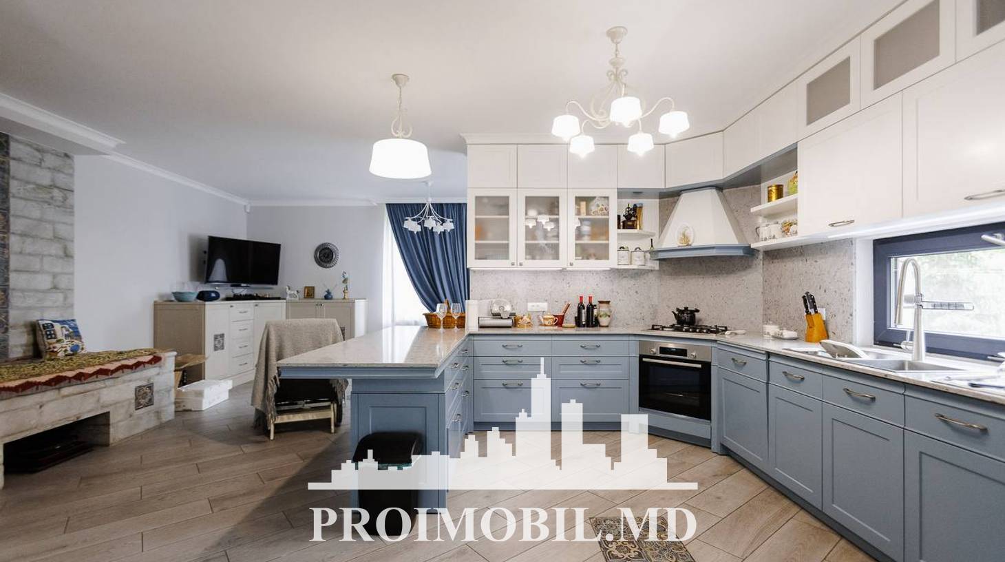 https://images.proimobil.md/8RACt8F_kFjfokjG4VtabPbd6Vdws14zeiH2o8EA9oM/watermark:0.75:so:0:30:0.39/resize:fill:1460:816:1/gravity:ce/bG9jYWw6Ly8vZXN0YXRlL2xyLzc2NjhmNGY0LWI3YzQtNDg4Mi1hMWExLWU5NDUyZjZmYWJhZS5qcGVn