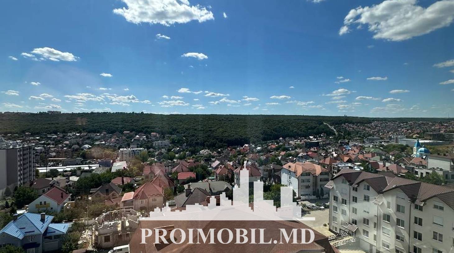https://images.proimobil.md/8Ualil8hmtdfuOg7DItl7i5rjAFf6wMK5w7LZp5n54o/watermark:0.75:so:0:30:0.39/resize:fill:1460:816:1/gravity:ce/bG9jYWw6Ly8vZXN0YXRlL2xyLzRlOGI5YTU1LThiZDYtNDkxYy05NTVjLWMwMzU4NmRiMjVlOC5qcGVn