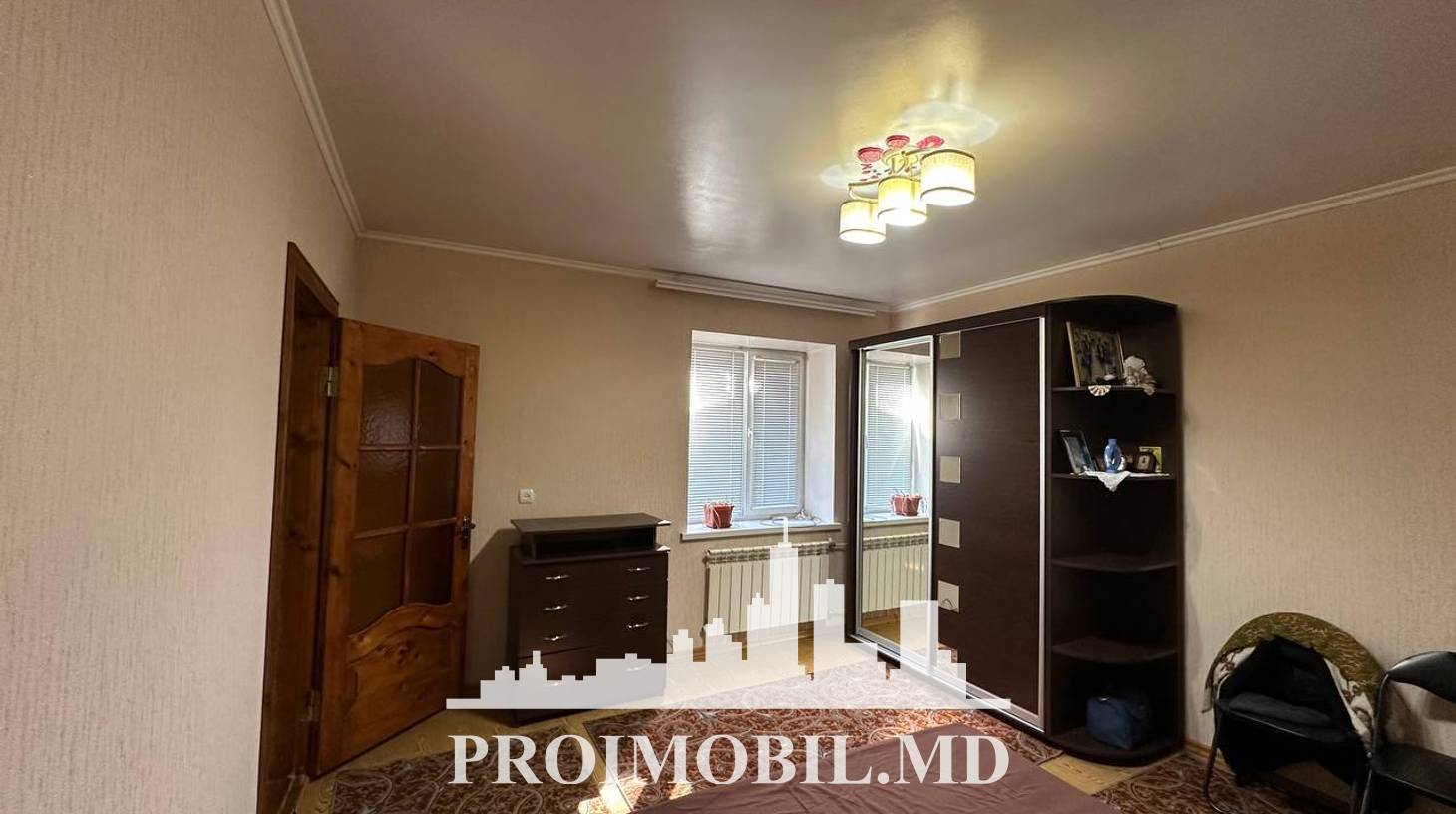 https://images.proimobil.md/8UhygGT23sYhC0XWKlH7XfL0o7CYbAf3qZ9uxNeBRNE/watermark:0.75:so:0:30:0.39/resize:fill:1460:816:1/gravity:ce/bG9jYWw6Ly8vZXN0YXRlL2xyLzA3NDk3NDZlLThjZDctNGM4YS05Njg4LWE4NzhiMDg2NmE1OS5qcGVn
