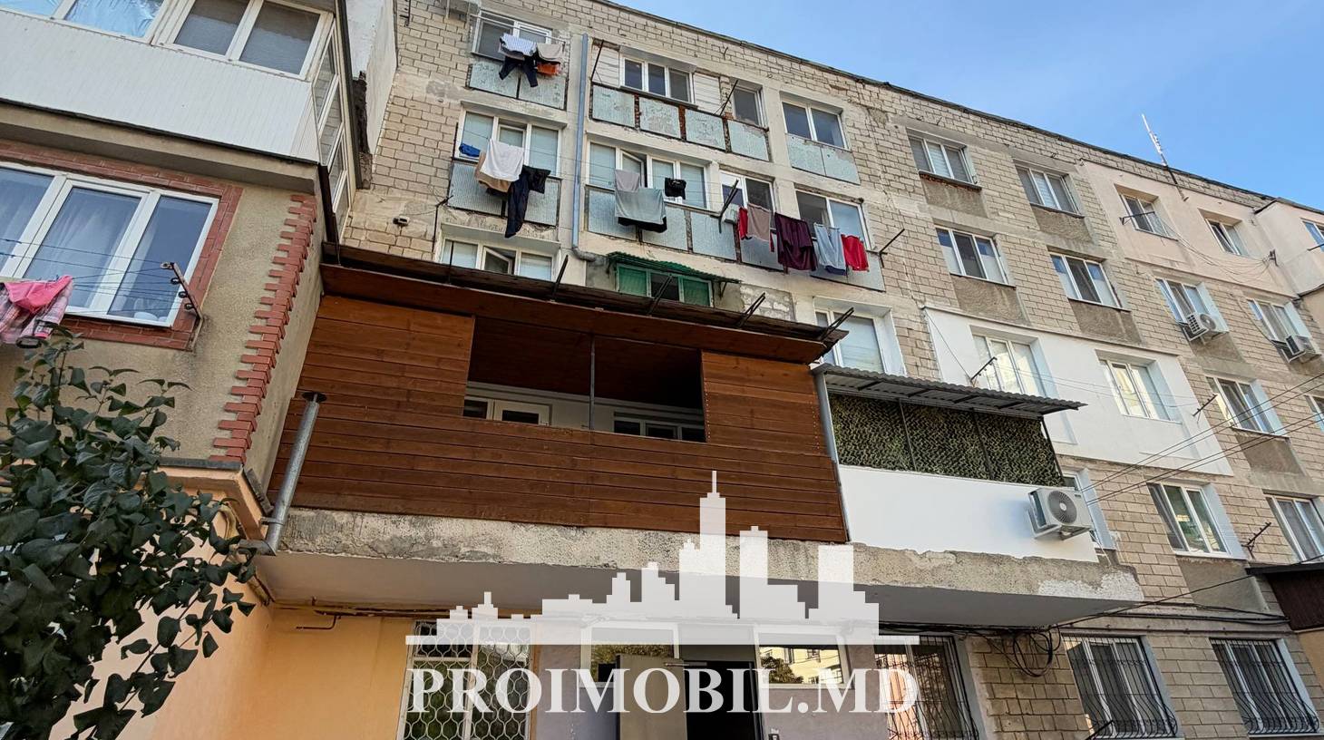 https://images.proimobil.md/8X45ysBoHo8Xqlwq3aY5syxBeLe2s0ylrFoM9cgZAHs/watermark:0.75:so:0:30:0.39/resize:fill:1460:816:1/gravity:ce/bG9jYWw6Ly8vZXN0YXRlL2xyLzM0MDkxODdiLWY0NDctNDVkNS05MjM1LWVkNzNkOWIwZDJmOC5qcGVn
