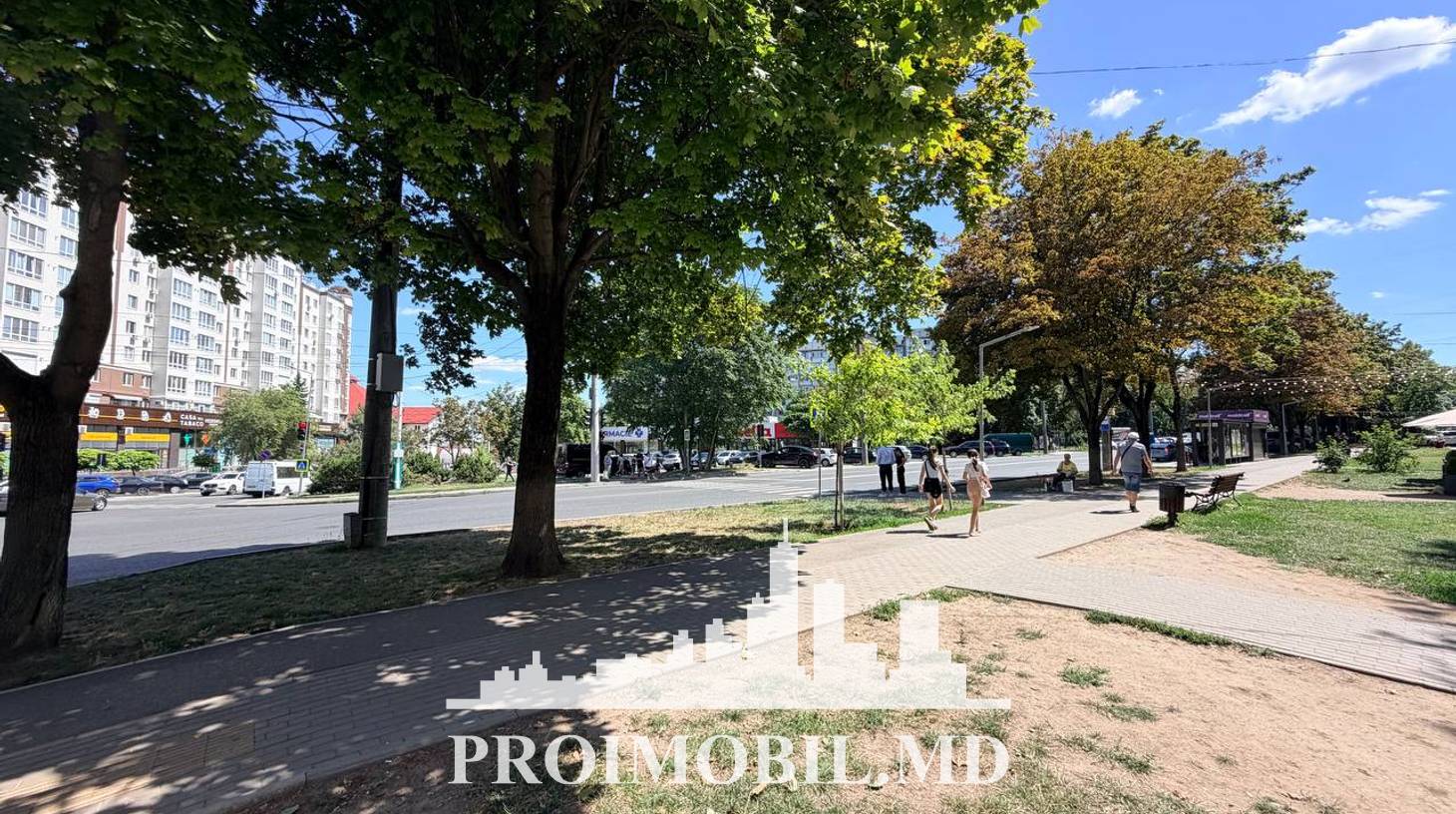 https://images.proimobil.md/8YxcWWgu6g8LRph287ocSTiPfTgpnNmHOgLu2WhM55k/watermark:0.75:so:0:30:0.39/resize:fill:1460:816:1/gravity:ce/bG9jYWw6Ly8vZXN0YXRlL2xyL2E1MjhiODJiLTVkNTQtNDg4ZS04NWIyLTExZWEwNjZkNjk0Mi5qcGVn
