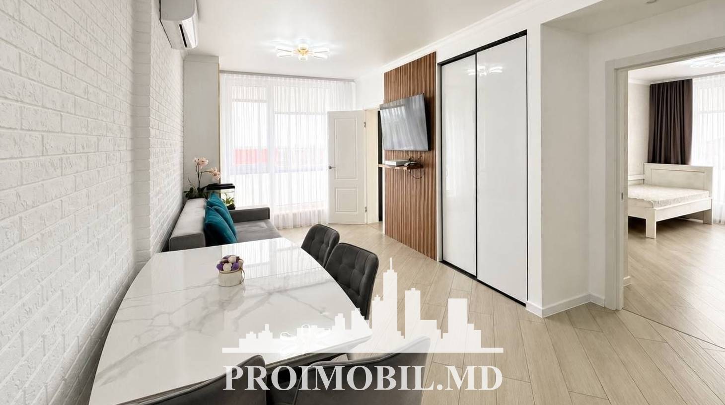 https://images.proimobil.md/8ap7SzthTqcPX0WPJGuR_HEKF8Mq1lOjQDRzeN4Y-qc/watermark:0.75:so:0:30:0.39/resize:fill:1460:816:1/gravity:ce/bG9jYWw6Ly8vZXN0YXRlL2xyL2M5MDM0YjhlLTU4OTgtNGUzMS05YWVjLWVmYzEzNTM2ZmRlZC5qcGVn