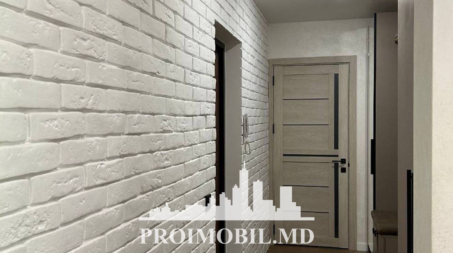 https://images.proimobil.md/8entHosuaCNjXHRU100p62r7PVTjKJMKDBoMop7YMjo/watermark:0.75:so:0:30:0.39/resize:fill:1460:816:1/gravity:ce/bG9jYWw6Ly8vZXN0YXRlL2xyLzViMDg0N2Y4LTlkN2UtNGFmNC05ZGViLWVlOGMwMDU0M2U1NC5qcGVn