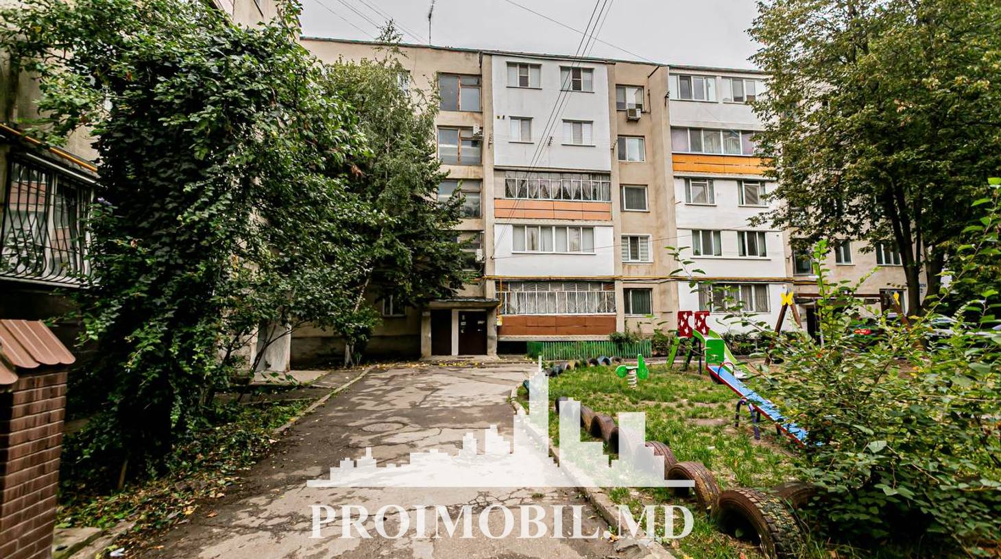 https://images.proimobil.md/8glorXjBpABPIm20Va8PTAjRGTanaHOWG5Q9JJaupdc/watermark:0.75:so:0:30:0.39/resize:fill:1460:816:1/gravity:ce/bG9jYWw6Ly8vZXN0YXRlL2xyLzU1ODQ1ZmE1LWNiOTYtNDRjMy04YzNkLWEyYzZiOWIxNjMwZC5qcGVn