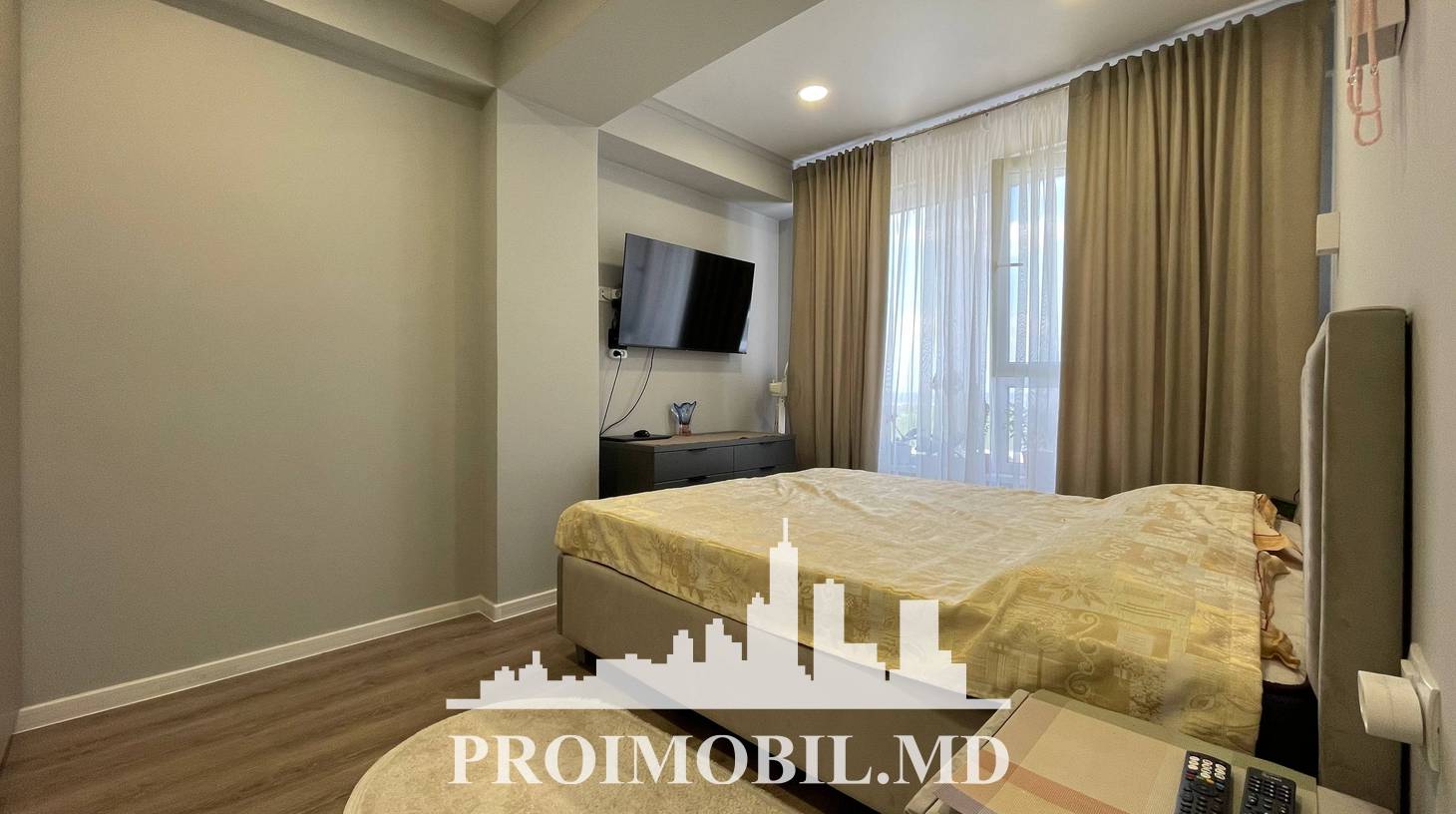 https://images.proimobil.md/8mWcNiIp1GaH-3qPfQQvM3X4DagHcNziSynBqVpP_F0/watermark:0.75:so:0:30:0.39/resize:fill:1460:816:1/gravity:ce/bG9jYWw6Ly8vZXN0YXRlL2xyL2I5OWNmZWUwLTMyMzgtNDRmMy05YjRiLWVkNTQzNTBiZTgwMC5qcGVn