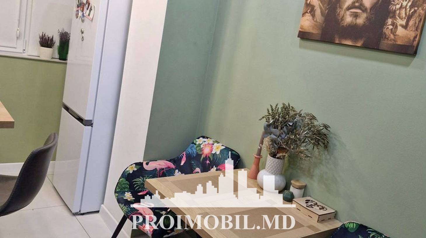 https://images.proimobil.md/8oAaGF5t-hdLi9hNlyznF16cZWEbzqtH_emWPxOQk2g/watermark:0.75:so:0:30:0.39/resize:fill:1460:816:1/gravity:ce/bG9jYWw6Ly8vZXN0YXRlL2xyL2YwYzZhODhjLTE3ZWEtNGIzYy1iNTAwLWI2NGU1OTAwOGY2Zi5qcGVn