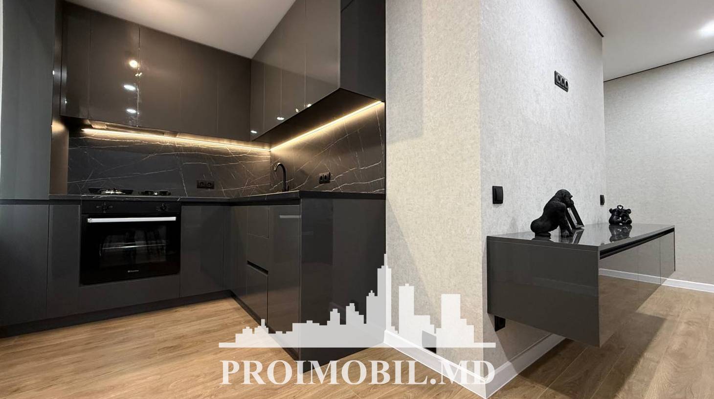 https://images.proimobil.md/8pDUBDNSak5h_-TCWlI96XjQGVymfQbUCW8Lag3gVoU/watermark:0.75:so:0:30:0.39/resize:fill:1460:816:1/gravity:ce/bG9jYWw6Ly8vZXN0YXRlL2xyL2RjMDE0OWMxLTI5NTAtNDc2OC05ZDZjLTI1ZTFmNTFhZmMyMS5qcGVn