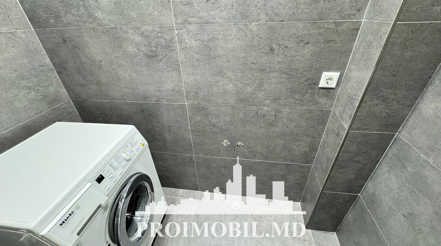 https://images.proimobil.md/8pepMAMi5ShTHLNDrqfCeREKCQltGnzpjIFu97EhDKw/watermark:0.75:so:0:30:0.39/resize:fill:1460:816:1/gravity:ce/bG9jYWw6Ly8vZXN0YXRlL2xyLzU4ZDdhODg3LTNiOTEtNDI3Zi04YjQyLTVjNTEwNjI3ZTIzZS5qcGVn