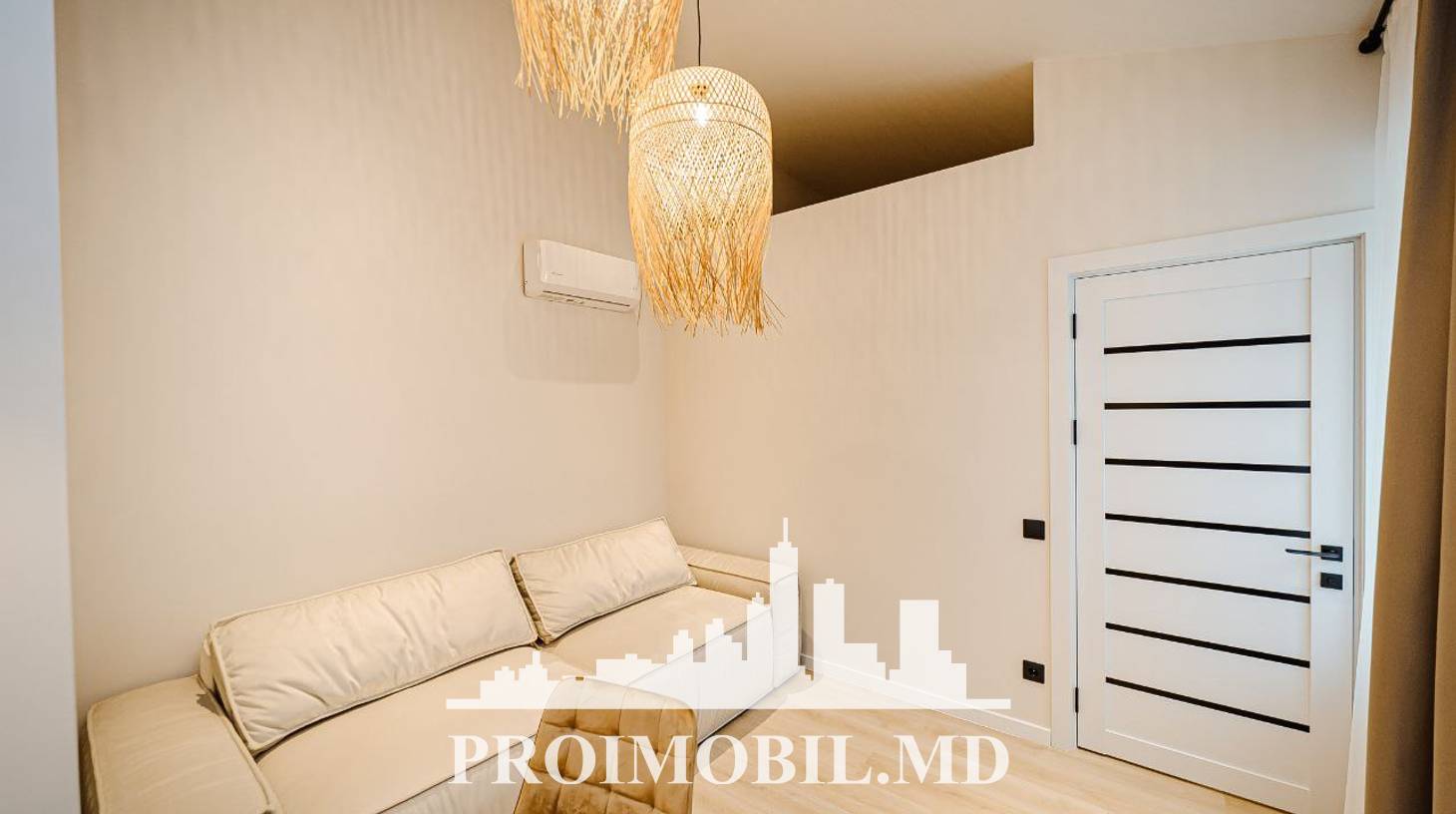 https://images.proimobil.md/8q8mabG2cuUFMTljoRiP8Fzu5R3e6UB3zpKE7gRJPIg/watermark:0.75:so:0:30:0.39/resize:fill:1460:816:1/gravity:ce/bG9jYWw6Ly8vZXN0YXRlL2xyLzlmOTU1NWZkLWI5YTAtNDMxMy1iZDIzLWVhNjljZGVmNTBmZS5qcGVn