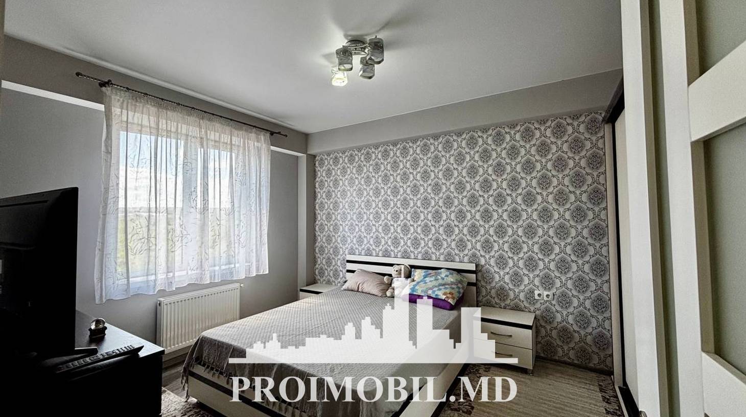 https://images.proimobil.md/8q95wo8FSPbDN0qKeZqnr3c1CTMqkQZZrlSbJphvAhc/watermark:0.75:so:0:30:0.39/resize:fill:1460:816:1/gravity:ce/bG9jYWw6Ly8vZXN0YXRlL2xyL2YwMDRiM2QzLTcxYmEtNDM2Zi1iYmZlLWY3NjA3OTMwOTZhNi5qcGVn