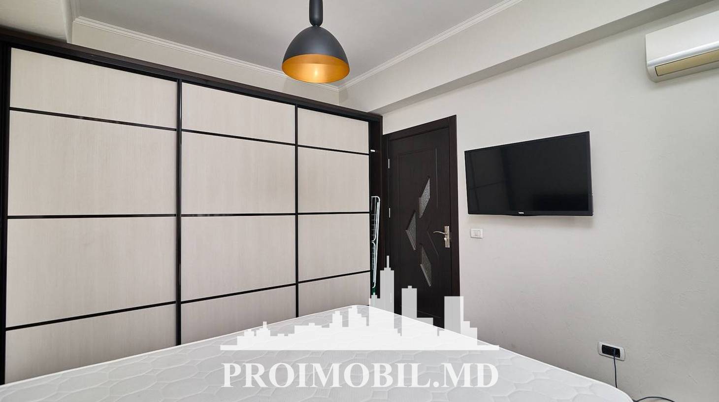 https://images.proimobil.md/8tcZ8nyTy84YL4u6dZzSj8VOU8lXNgoCQDSXtlNzyP8/watermark:0.75:so:0:30:0.39/resize:fill:1460:816:1/gravity:ce/bG9jYWw6Ly8vZXN0YXRlL2xyL2YyMTIxODY5LWViNDktNDFhNi1hN2MxLTMzNGYzYzgxYzBhYy5qcGVn
