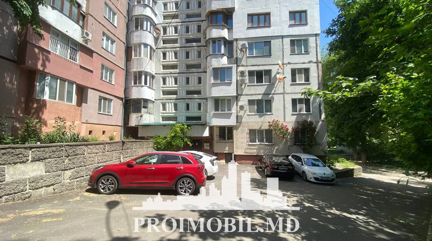 https://images.proimobil.md/8uyoDTwW5Pxqjb0QDB1pvpP_Q7oaBqjwGQ5AuKHPCAE/watermark:0.75:so:0:30:0.39/resize:fill:1460:816:1/gravity:ce/bG9jYWw6Ly8vZXN0YXRlL2xyL2U1ZWIyYzQyLTI2ODgtNGQ0OC1iNmJmLTRlYzA4MzEwYTRiNC5qcGVn