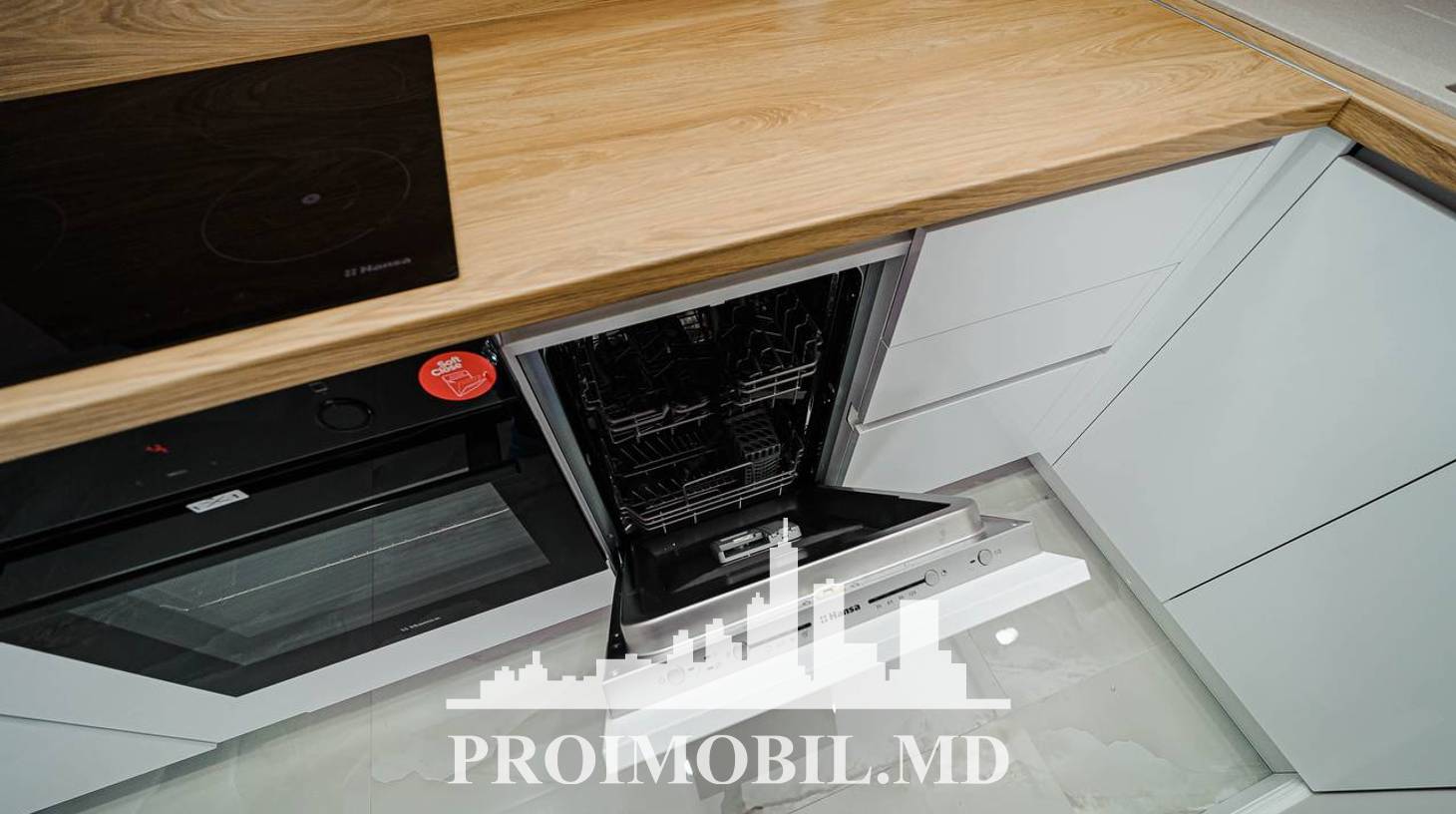 https://images.proimobil.md/8vN1qddb2lxsqHfwI2PLBEP5dY8QUfDxBx3RwUcXhJ0/watermark:0.75:so:0:30:0.39/resize:fill:1460:816:1/gravity:ce/bG9jYWw6Ly8vZXN0YXRlL2xyLzUwYTc4MTRhLTA4YTYtNGZhYS05NTBkLWY3OWVkODMzNTExMy5qcGVn