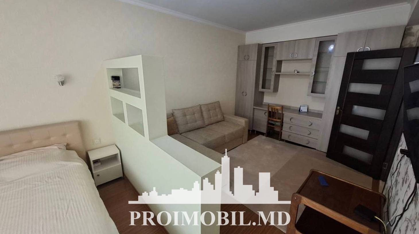 https://images.proimobil.md/8vpcVltXD64eXRwKDSkle9tLJ1P1lniVPTRbz0mw8iE/watermark:0.75:so:0:30:0.39/resize:fill:1460:816:1/gravity:ce/bG9jYWw6Ly8vZXN0YXRlL2xyL2MwNzRlZDc2LTRiZmItNGQwMi1iNjJlLTVhNGZmZmQwNjA0Zi5qcGVn
