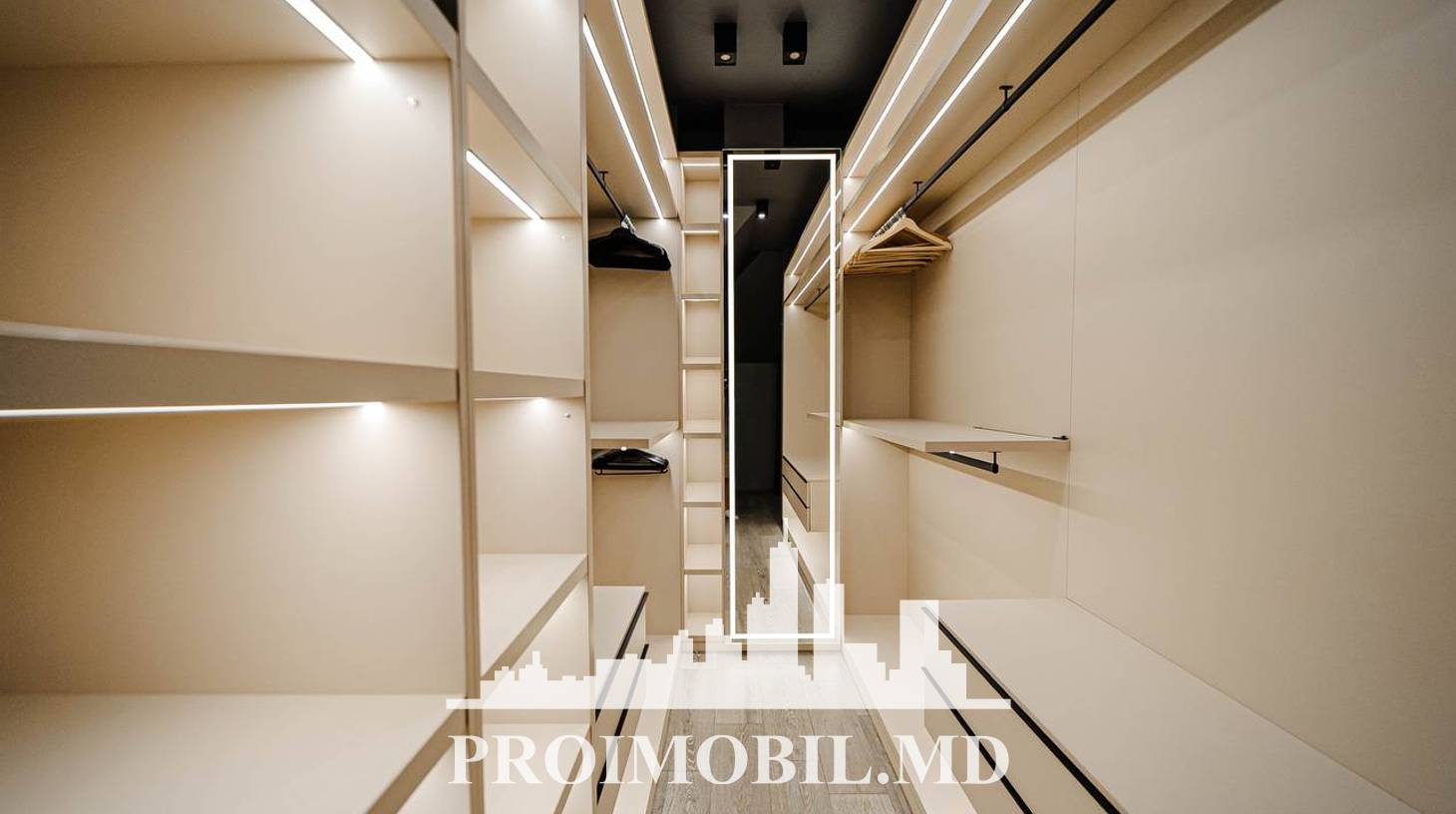https://images.proimobil.md/9-VxHng60ppe_nk3zw7gR1R7qUse5WIBHu5yZ4wVhos/watermark:0.75:so:0:30:0.39/resize:fill:1460:816:1/gravity:ce/bG9jYWw6Ly8vZXN0YXRlL2xyLzIxMzNmNDVkLTdiOTEtNDM5My1iZGYwLWEwZDQwOGUyMGRiMi5qcGVn