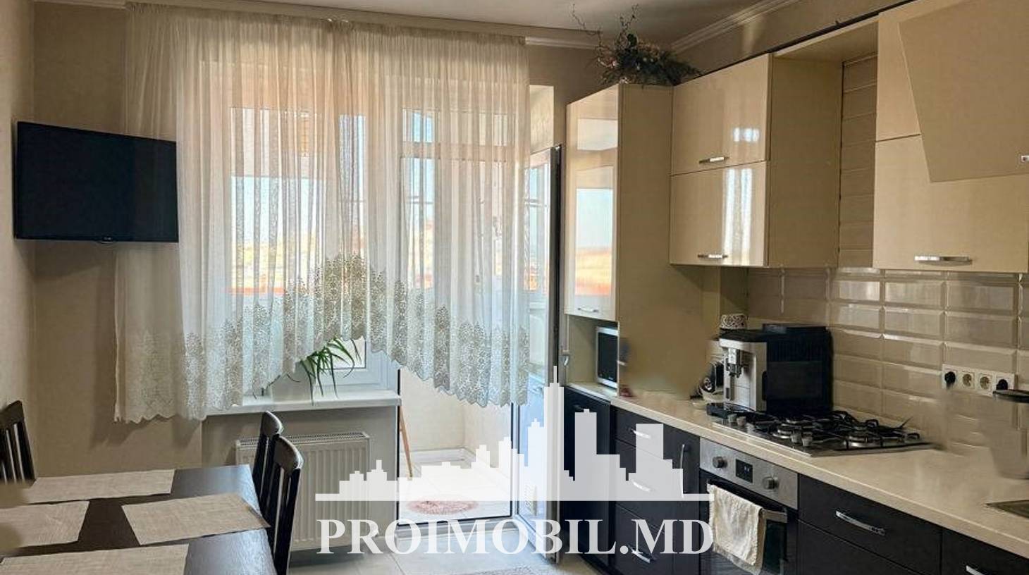 https://images.proimobil.md/90Cdz-jxhT9b6uW0Svpi4GiqxX0CHLbgKzS8kpUeWlc/watermark:0.75:so:0:30:0.39/resize:fill:1460:816:1/gravity:ce/bG9jYWw6Ly8vZXN0YXRlL2xyLzMxYjFhODI0LTVkMDQtNDgwYS04NzM5LTI5N2Q1YTU1NmM0OS5qcGVn