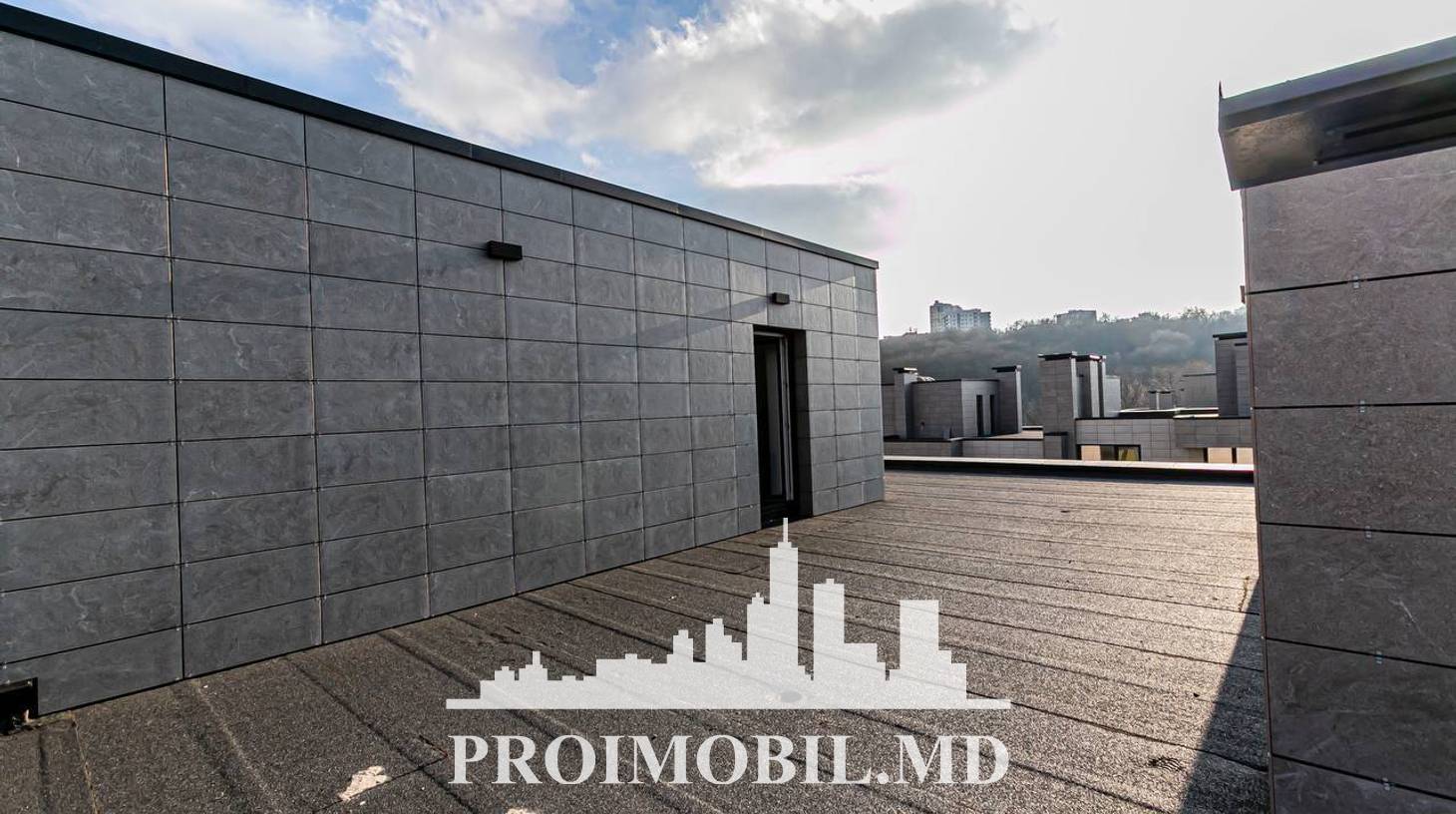 https://images.proimobil.md/90IOMhSeXz4nVR-SJe8BONV4YyCrTOLYS975J1rM9Nc/watermark:0.75:so:0:30:0.39/resize:fill:1460:816:1/gravity:ce/bG9jYWw6Ly8vZXN0YXRlL2xyLzI4M2U4OTFjLTRlNWUtNDVhMi05YmE4LWE3MjExYTYxZTZkYy5qcGVn