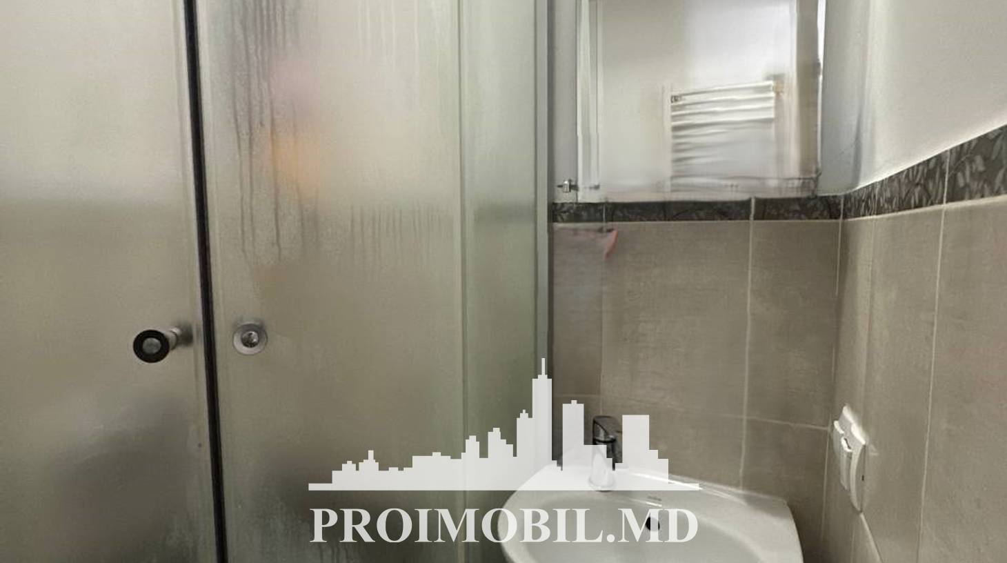 https://images.proimobil.md/90nhnR13Z1I9jgSe_oC2mstppsVaDvtyF40814ere9E/watermark:0.75:so:0:30:0.39/resize:fill:1460:816:1/gravity:ce/bG9jYWw6Ly8vZXN0YXRlL2xyL2Q1NTY3MDFmLTIwYWEtNDlhYy04YmIxLWZjYzQxNmE2Mjc3ZS5qcGVn