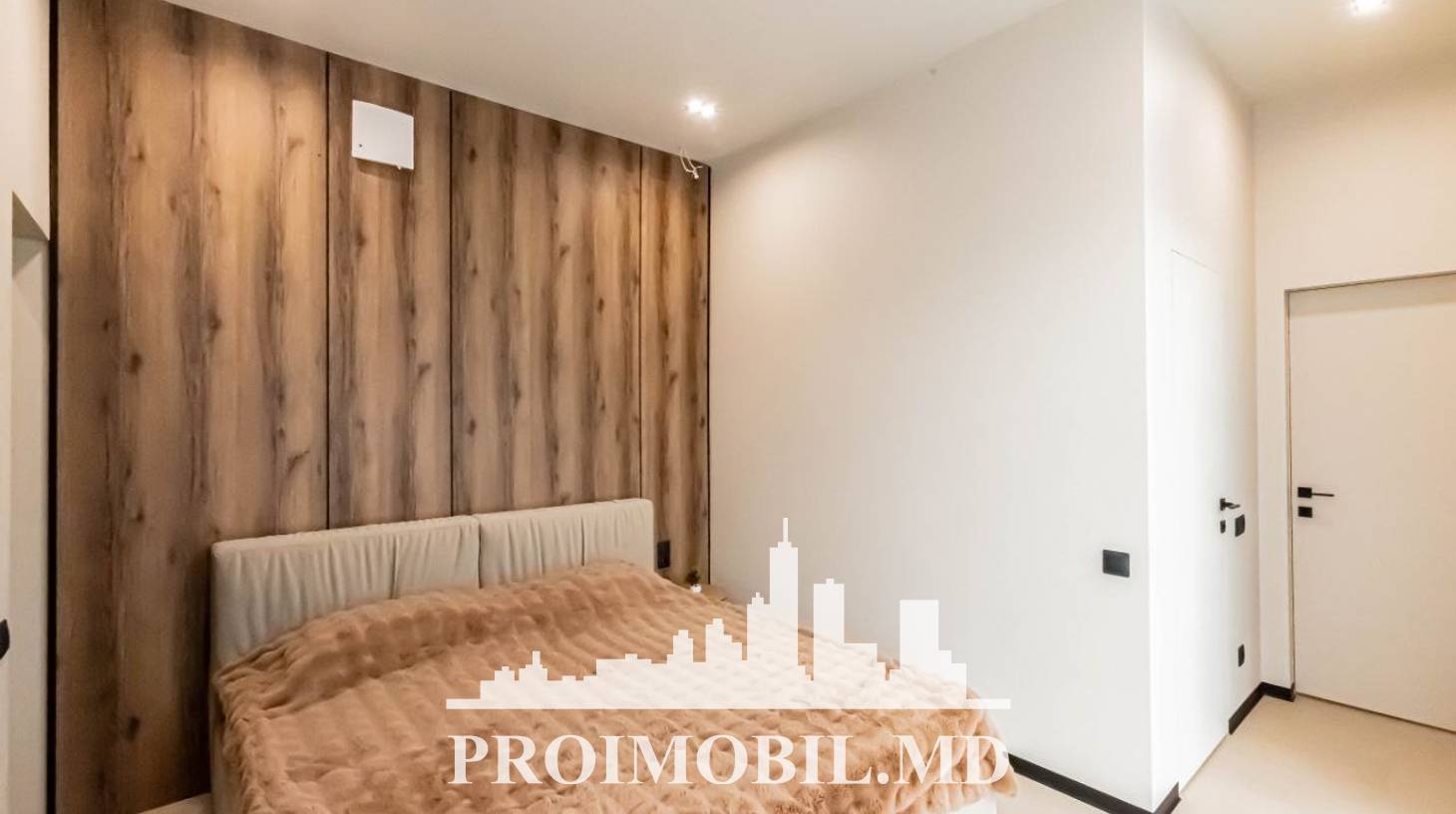 https://images.proimobil.md/91GPuWI36QRo1pPeKLHjNu35Fa29MHH-HrkkysW540M/watermark:0.75:so:0:30:0.39/resize:fill:1460:816:1/gravity:ce/bG9jYWw6Ly8vZXN0YXRlL2xyL2YyNTM3MzQzLTljYWQtNGE0NC1iODFiLWE1NmExMjg0NjEwMi5qcGVn