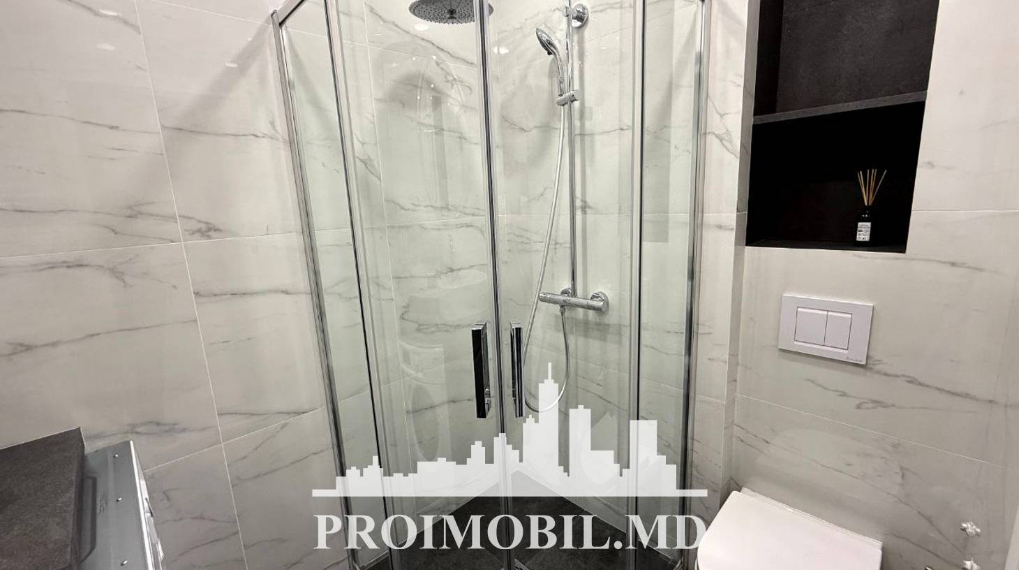 https://images.proimobil.md/930E4M0h-FMElKUd7ML7lPO6Jrt2zW0eF4F78yF3Tig/watermark:0.75:so:0:30:0.39/resize:fill:1460:816:1/gravity:ce/bG9jYWw6Ly8vZXN0YXRlL2xyL2I4YzdhMTQwLTZkY2EtNGE1ZS1iMzMwLWU4NDYwYWUxZDZkYy5qcGVn