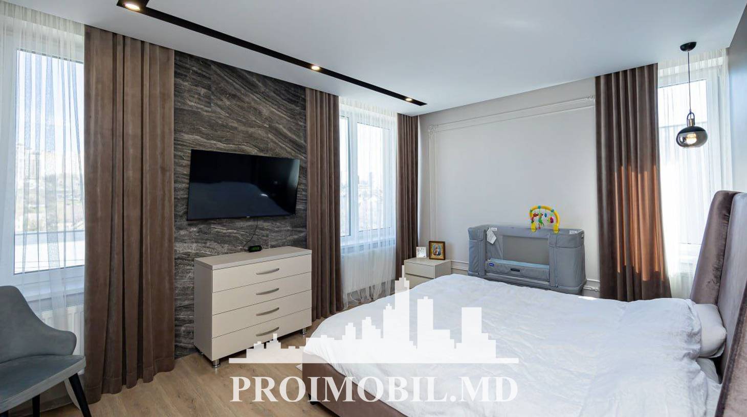 https://images.proimobil.md/94gPBDA8sWuUlUznLxp_gad1dOPXOz1_nNEqAVqX8JQ/watermark:0.75:so:0:30:0.39/resize:fill:1460:816:1/gravity:ce/bG9jYWw6Ly8vZXN0YXRlL2xyLzQxZjg1YTQwLTZmZWItNDhkNS1hMjdhLWRiZGQ1YjIwMWNkNi5qcGVn