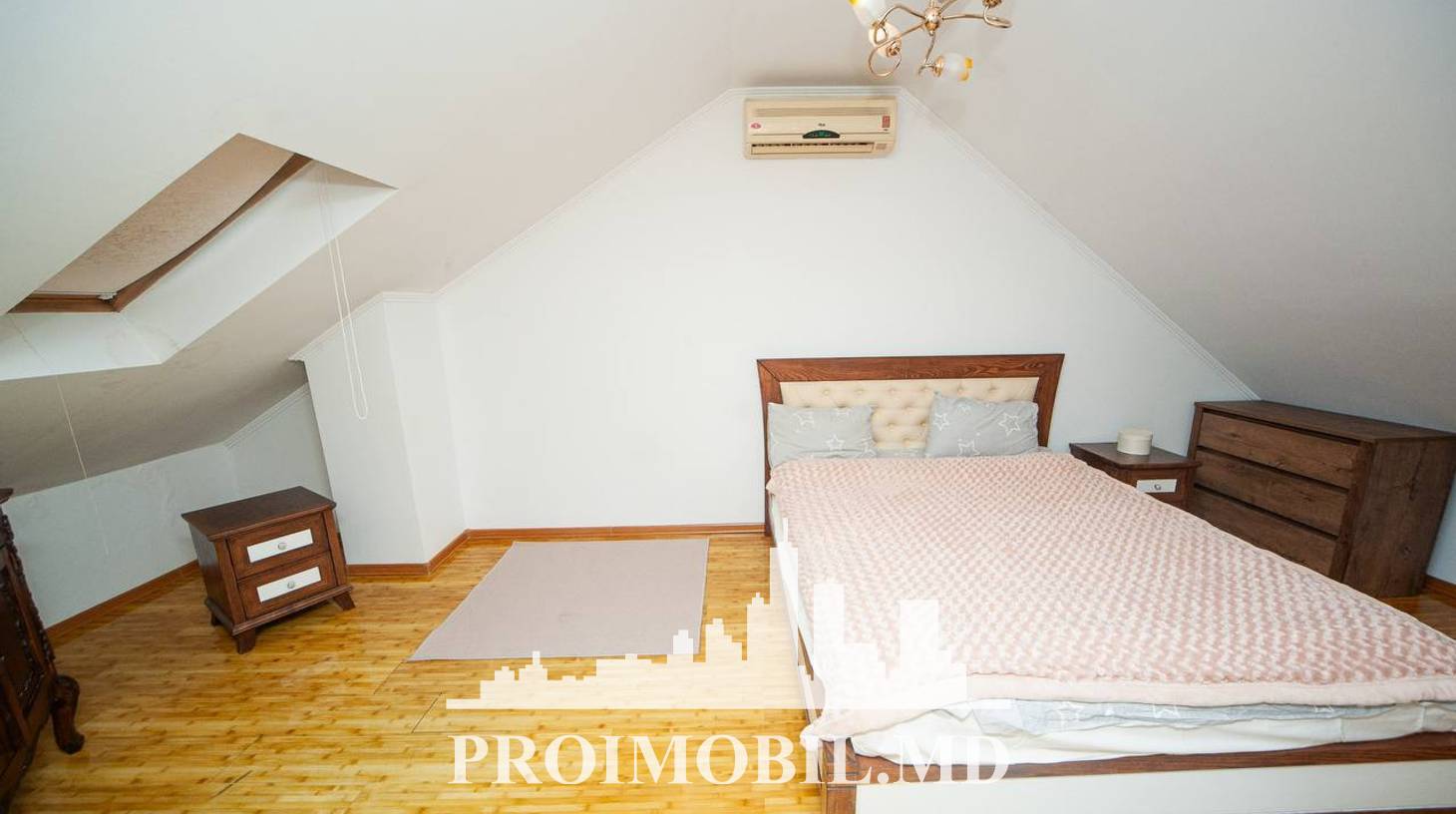 https://images.proimobil.md/9828kjx9fvnIuiou7kloNvyjZh2Sj7cHpocbmbs8Y80/watermark:0.75:so:0:30:0.39/resize:fill:1460:816:1/gravity:ce/bG9jYWw6Ly8vZXN0YXRlL2xyLzZmOWVhZDVkLTk5NzItNDMzMi1iMTQ3LWI2ZTBhOWY1ZWYxNi5qcGVn