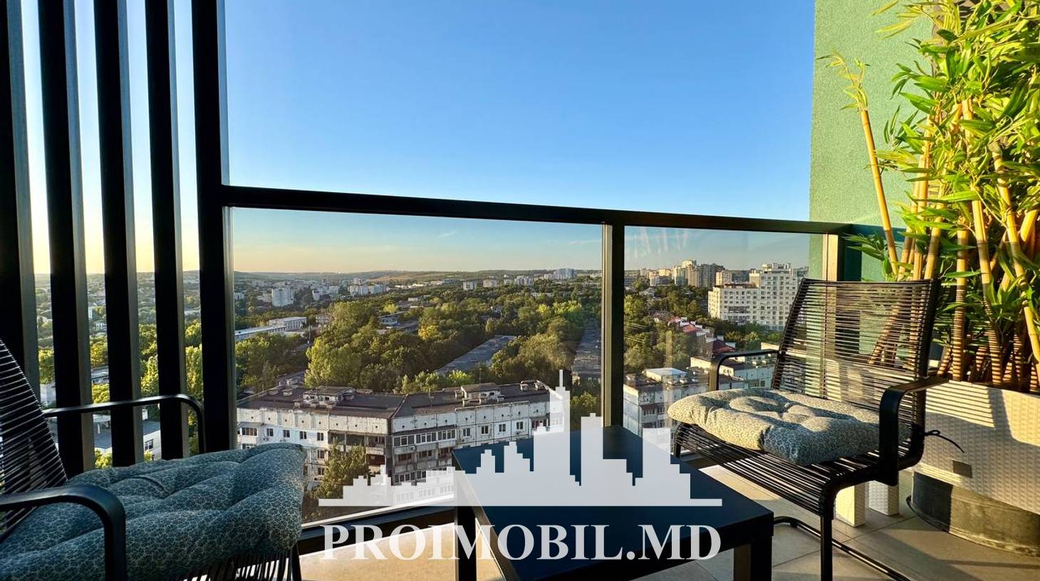 https://images.proimobil.md/99KRz1OGxGpVOp0duqElDYvBVSYjMVpeuSVW230TVT8/watermark:0.75:so:0:30:0.39/resize:fill:1460:816:1/gravity:ce/bG9jYWw6Ly8vZXN0YXRlL2xyLzFlNjg4NzIxLTlhMGEtNGUzMy1hZmEzLWFjNzgyYWIzYmQwMC5qcGVn