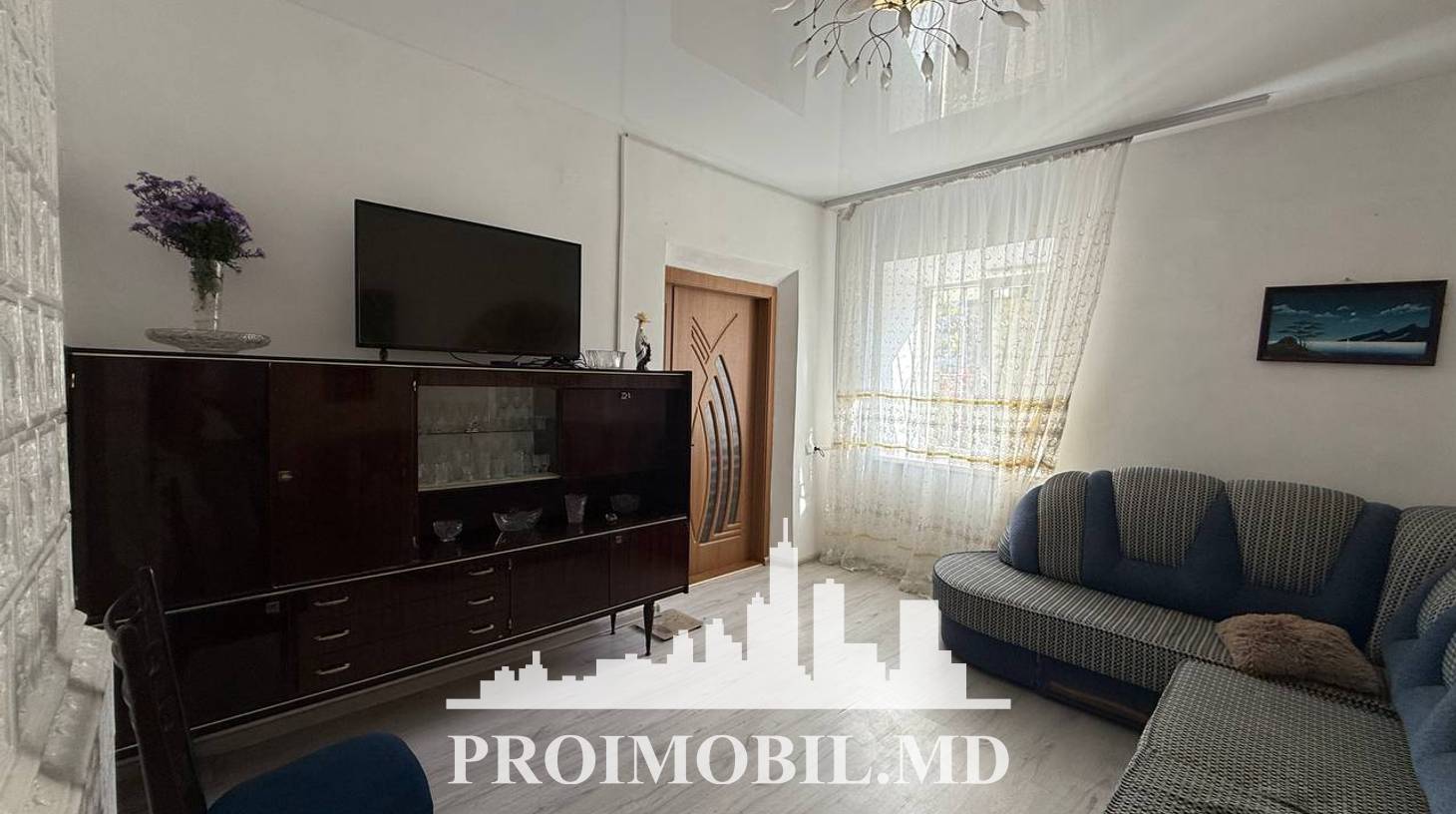 https://images.proimobil.md/9DZ63Vtd5gIOhwQvroNNJs7nCnphAl41WtZ5TuLBgBg/watermark:0.75:so:0:30:0.39/resize:fill:1460:816:1/gravity:ce/bG9jYWw6Ly8vZXN0YXRlL2xyLzEzNjZiNjkyLWQwNDAtNDFiZC1hYzIxLTI1OGRmODViZTI3My5qcGVn
