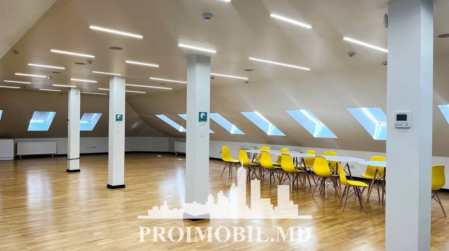 https://images.proimobil.md/9Dw4xmIVfeWgS8doVZsdLvFP0lpS6i8k8mF6-88W1Wc/watermark:0.75:so:0:30:0.39/resize:fill:1460:816:1/gravity:ce/bG9jYWw6Ly8vZXN0YXRlL2xyL2NjZWZkMjhjLTQ0MmQtNDMzNC04NGJhLWQ4OTI1OTUxZTZjOC5qcGVn