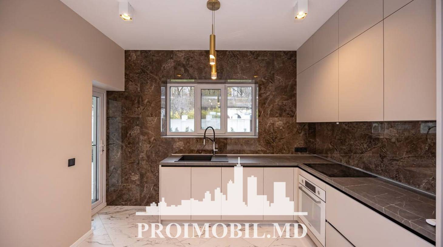 https://images.proimobil.md/9F6QmuQc4k3zPu41jFNQC8VVJ6gx0eV38rwQ8ABlhBY/watermark:0.75:so:0:30:0.39/resize:fill:1460:816:1/gravity:ce/bG9jYWw6Ly8vZXN0YXRlL2xyL2YzODE5OWQ2LWE1MmUtNGIwYS05NWI1LWFmNzM4MzZkNDU0Mi5qcGVn