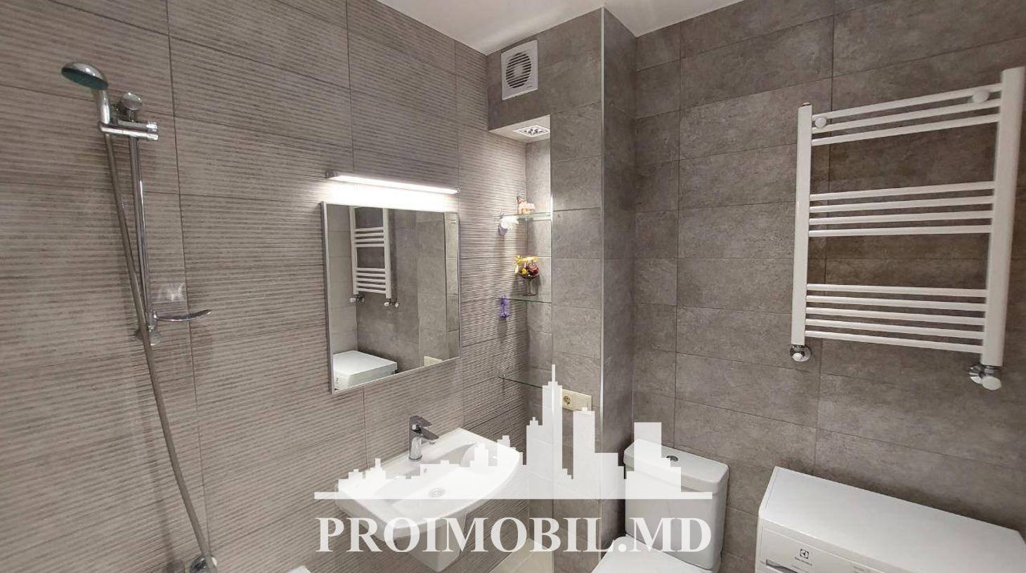 https://images.proimobil.md/9IHi2F0X4It1zBNQ67oRjYTbjIpMnVYPkEviloUlOJs/watermark:0.75:so:0:30:0.39/resize:fill:1460:816:1/gravity:ce/bG9jYWw6Ly8vZXN0YXRlL2xyLzcwZmY1ZDlmLTkwOTEtNGM2NC1iMDA5LTQzMjU5YzQ5MTY4Mi5qcGVn
