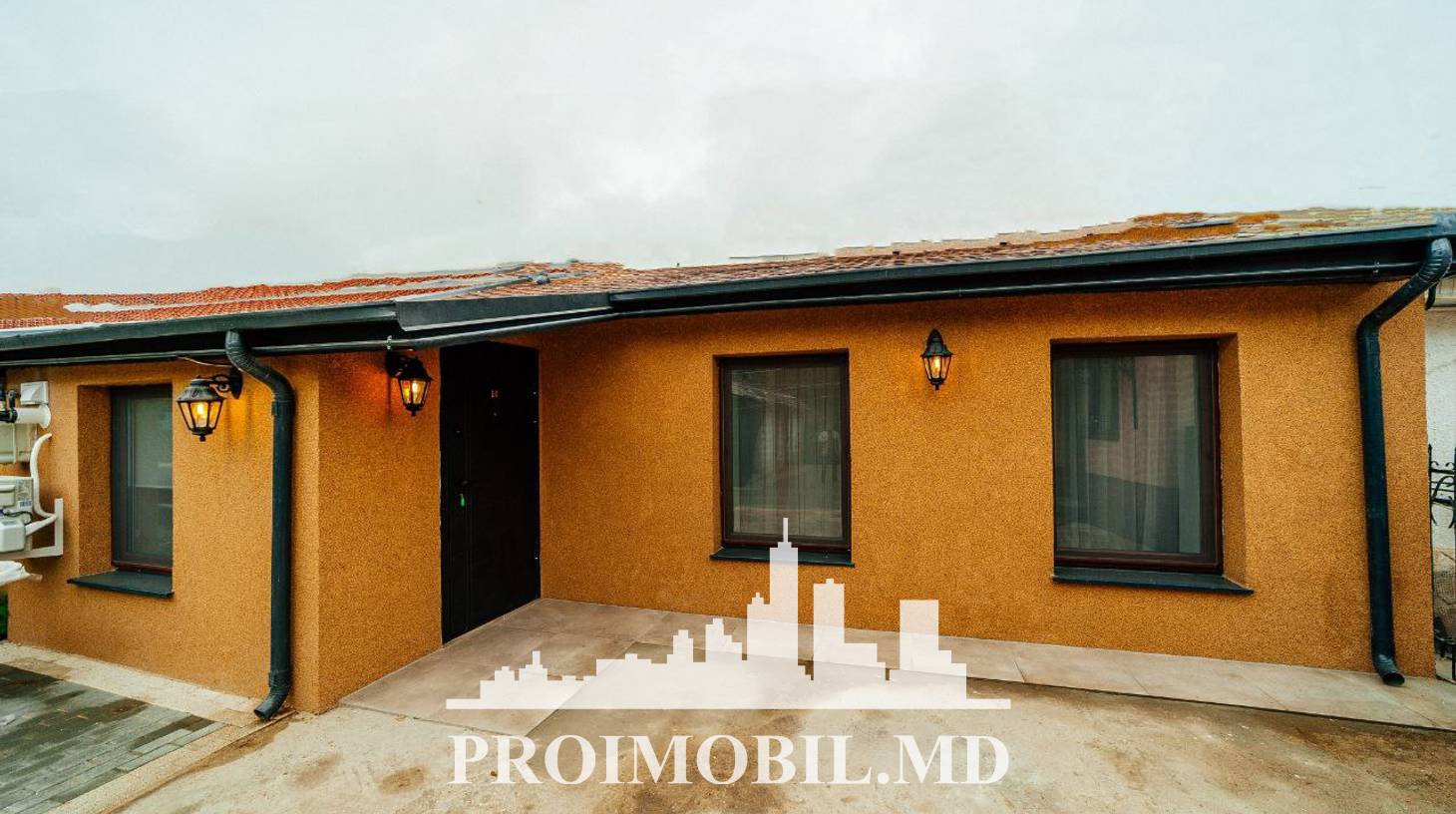 https://images.proimobil.md/9L02-EBVz8-UCxa96-v8oUNMiDpRGF9VvlI4Z6HJDSA/watermark:0.75:so:0:30:0.39/resize:fill:1460:816:1/gravity:ce/bG9jYWw6Ly8vZXN0YXRlL2xyLzc1YTRjMWYxLWQ0OWMtNDE5Yy1iZWQ4LTljZTk3MDEyYzQyYi5qcGVn