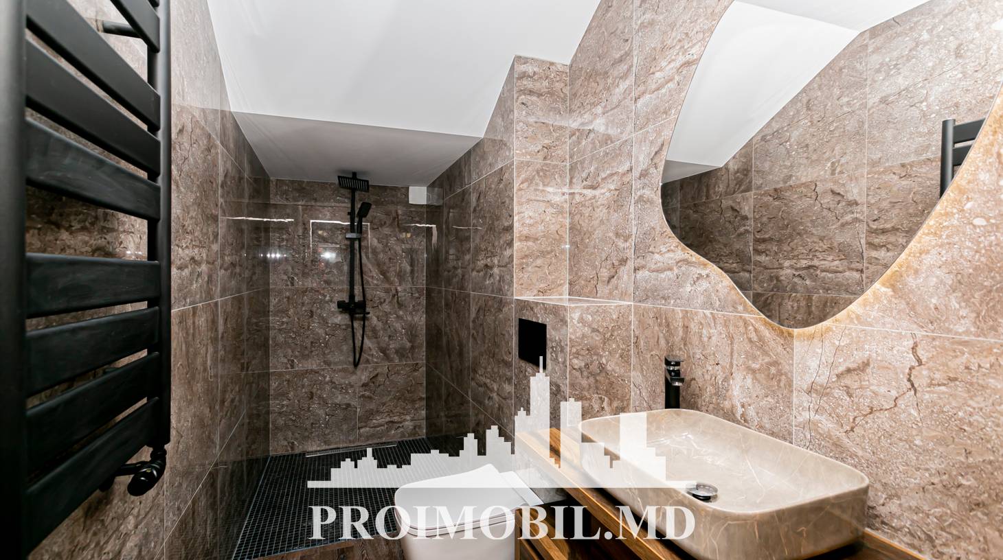 https://images.proimobil.md/9NOFN3J2eJnrAjrSZ3udx_CYmRLg3DoSzMr4Tu2a5-Y/watermark:0.75:so:0:30:0.39/resize:fill:1460:816:1/gravity:ce/bG9jYWw6Ly8vZXN0YXRlL2xyLzZmOWExZjdmLTE3NDgtNDg2ZS05NWJhLTI4YTFhNGU4MWJiZC5qcGVn