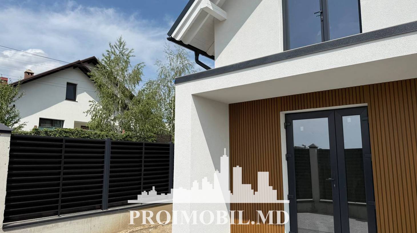 https://images.proimobil.md/9VwyDrj1R2eHWMrGOqvBHC-xTEO3idaC5TTvJlpOe2A/watermark:0.75:so:0:30:0.39/resize:fill:1460:816:1/gravity:ce/bG9jYWw6Ly8vZXN0YXRlL2xyLzZlMmI2NWI3LWI0ODYtNGE1OC05NmIyLWQ1M2Y3OWFiZDA4OS5qcGVn