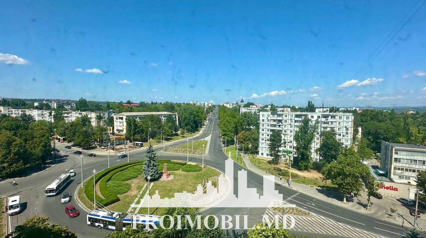 https://images.proimobil.md/9X2PoqdFKHLrLsgh9cNVLJIhKDuRowpcCezzzkaLmNc/watermark:0.75:so:0:30:0.39/resize:fill:1460:816:1/gravity:ce/bG9jYWw6Ly8vZXN0YXRlL2xyLzE2MGZkMDFkLTRkYWMtNGVkMS1iMWZmLTc0ZTg4ZGRjZGM5My5qcGVn