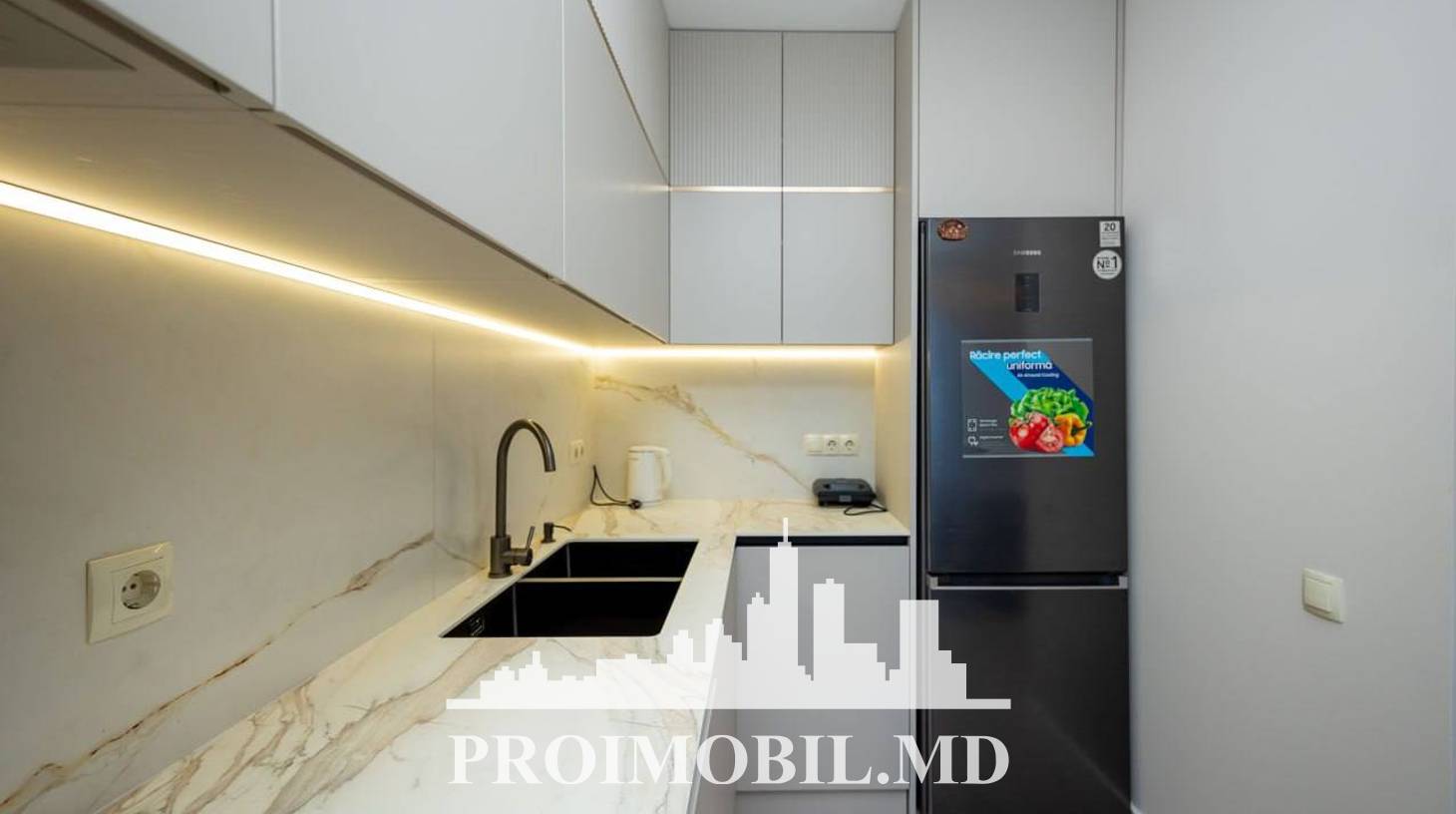 https://images.proimobil.md/9XLb34N0ANknBildbP84Q7ZIt0hzFr7ZVsc0hcKmHC8/watermark:0.75:so:0:30:0.39/resize:fill:1460:816:1/gravity:ce/bG9jYWw6Ly8vZXN0YXRlL2xyLzVhNzQzNDhkLWRmYWEtNDFkMS04Yzg1LTc0ODhhNDkwZDI3Yi5qcGVn