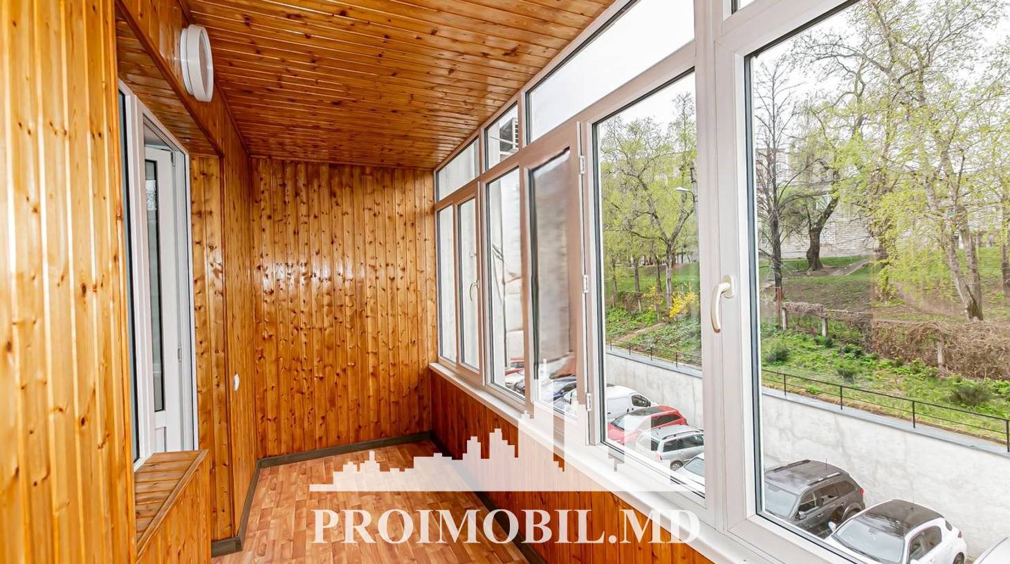 https://images.proimobil.md/9Xb_xf9T1hcZMO9Plcnsr01zEi20W2yKW_vsDfsu_mk/watermark:0.75:so:0:30:0.39/resize:fill:1460:816:1/gravity:ce/bG9jYWw6Ly8vZXN0YXRlL2xyLzUzZDcyZjhhLWE4MmYtNDdkZS05ZmI1LWYyMzA1ODJmMmYwOS5qcGVn