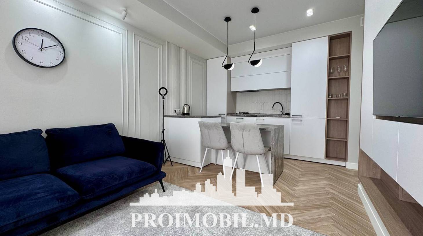 https://images.proimobil.md/9YBwgROS5LoEJol7pYO-Lmkw1xqqLUUCsyLGWv4zXrI/watermark:0.75:so:0:30:0.39/resize:fill:1460:816:1/gravity:ce/bG9jYWw6Ly8vZXN0YXRlL2xyLzhmY2VjNGQ1LTBiNzUtNGMxMS1hYTk1LTM1MTBkMWM4OTFhYS5qcGVn