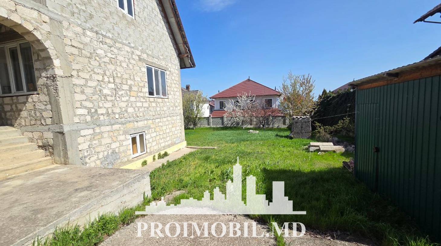 https://images.proimobil.md/9YKlhHxeZnSrYWHbLN2LDRwEcIDNBNcf9_LHdWoj18I/watermark:0.75:so:0:30:0.39/resize:fill:1460:816:1/gravity:ce/bG9jYWw6Ly8vZXN0YXRlL2xyL2RiMjMzZTRhLTA2NWQtNDA3ZC1iZDFiLWYxMjQ0MjY1NDg2MS5qcGVn
