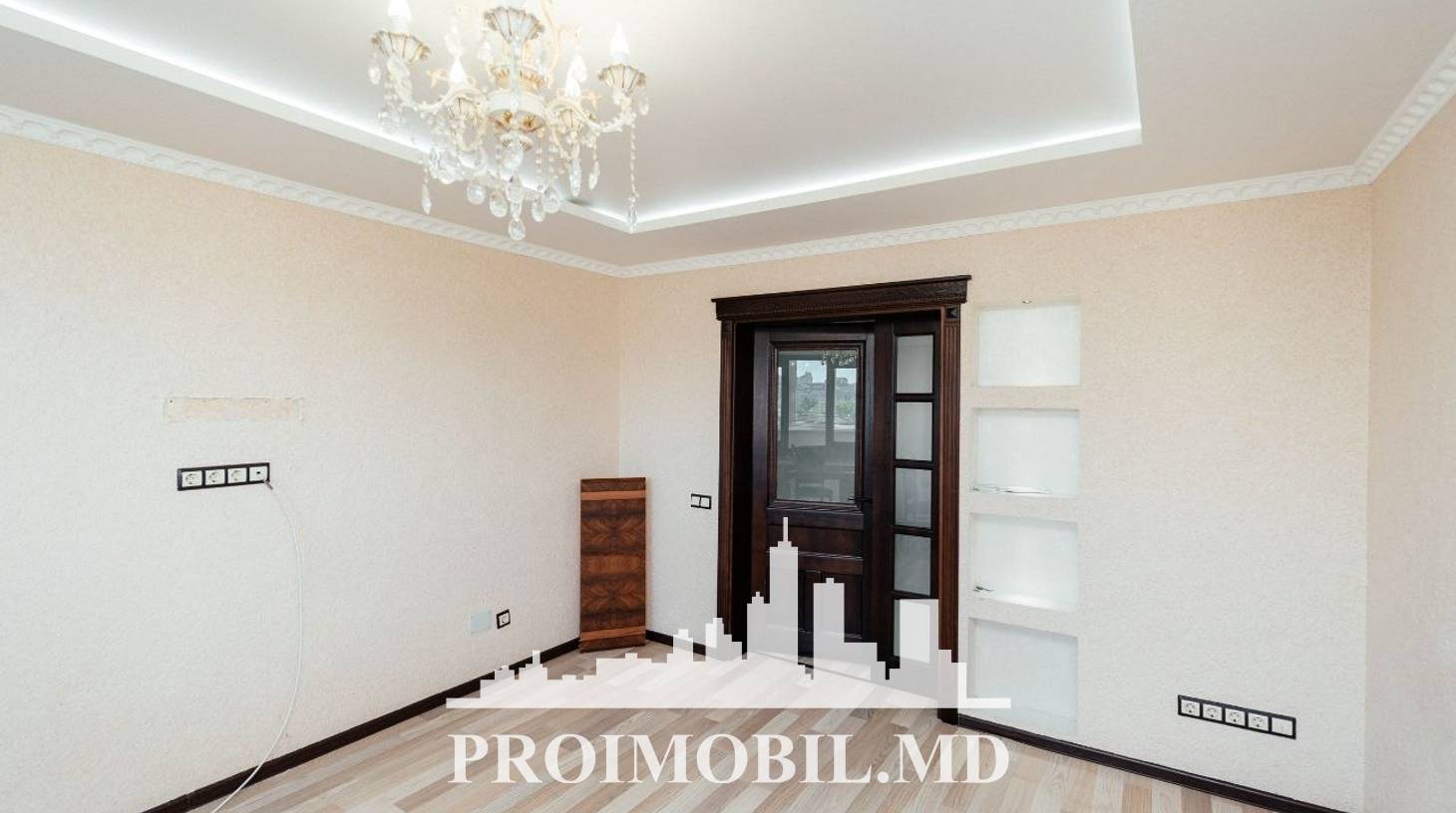 https://images.proimobil.md/9YZX6BJXjcZG1c_irRToBRJJtMuZDWdVly4zXvZvPtk/watermark:0.75:so:0:30:0.39/resize:fill:1460:816:1/gravity:ce/bG9jYWw6Ly8vZXN0YXRlL2xyLzFjNDE2MTBmLWE3NTgtNDNhYy05MGY2LTI4ODY0ZDk3YmUzNy5qcGVn