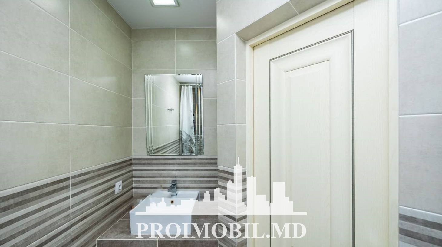 https://images.proimobil.md/9fT5V6A5BcdO-LPMQzyPrp-EM4urAiyV2Usfhzuqoh0/watermark:0.75:so:0:30:0.39/resize:fill:1460:816:1/gravity:ce/bG9jYWw6Ly8vZXN0YXRlL2xyL2I0ZDY4NzRmLWZlYmItNDQ1MS1hYWY0LTlmOTk1ZjRhYzJjNy5qcGVn